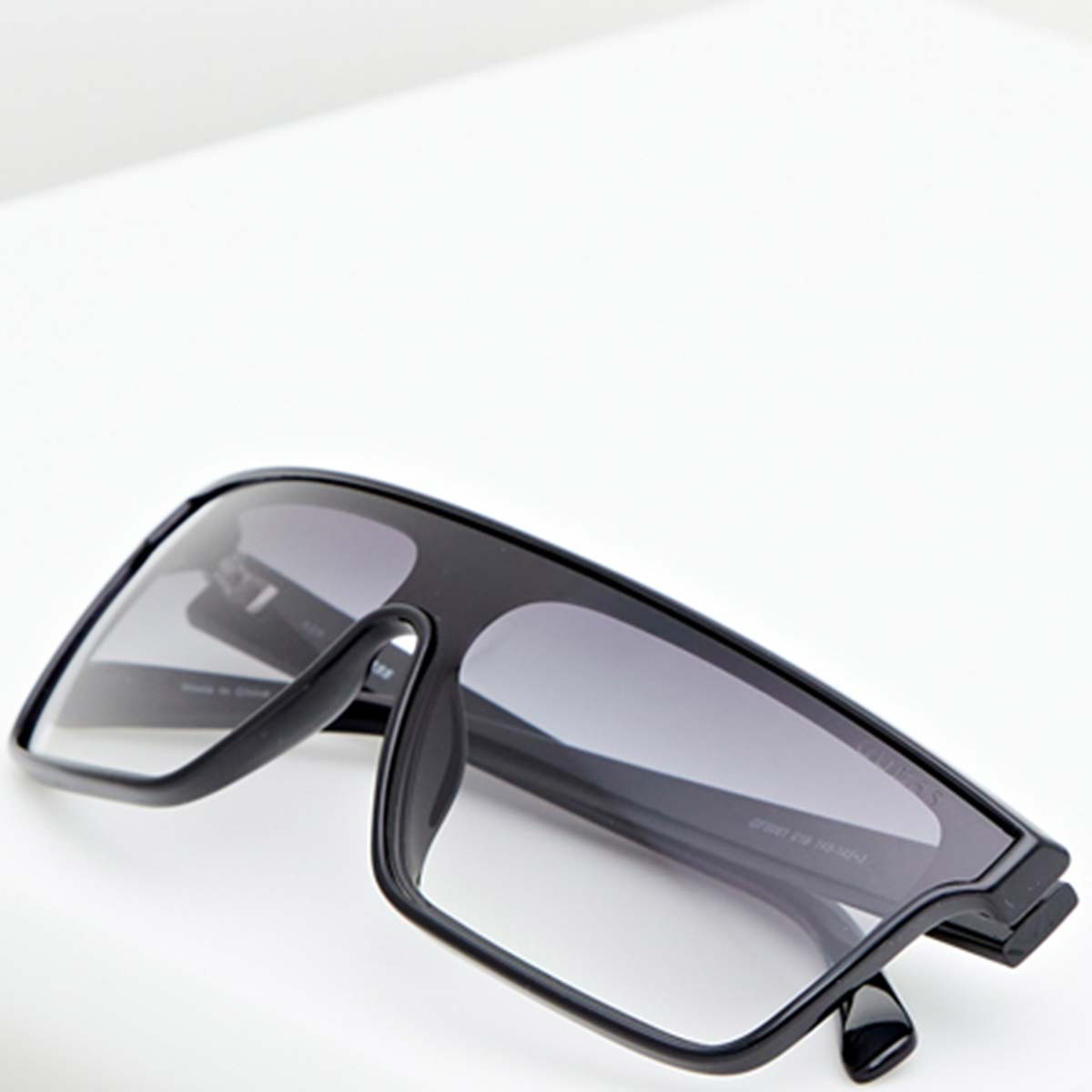 Guess - Lunettes de soleil - Catégorie 2 - Homme  - Noir
