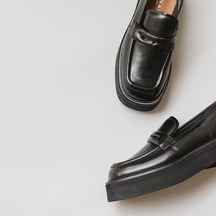 Mocassins à plateformes  en cuir glacé noir