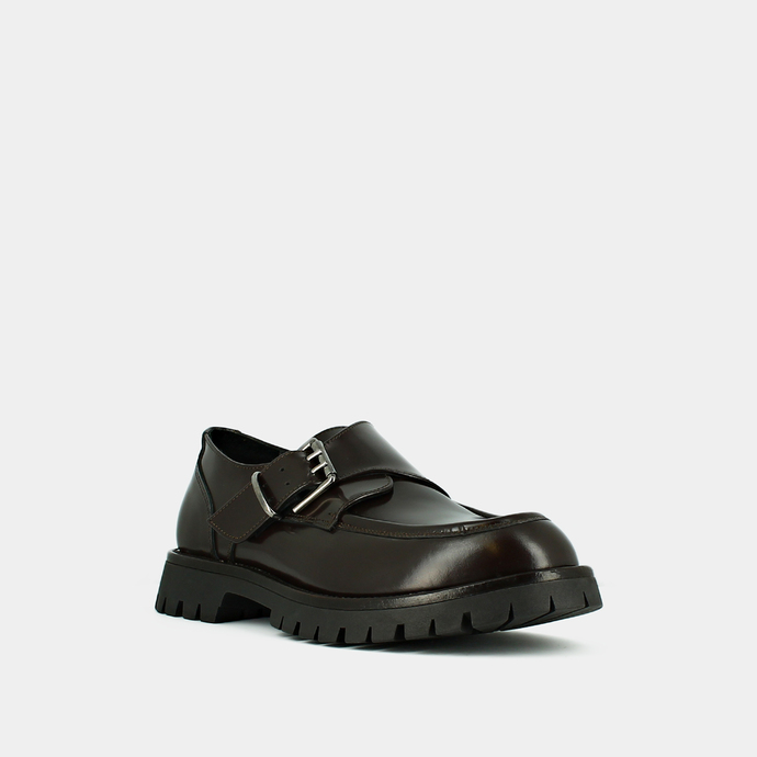 Derbies à talons plats, boucles et coutu...  en cuir glacé marron