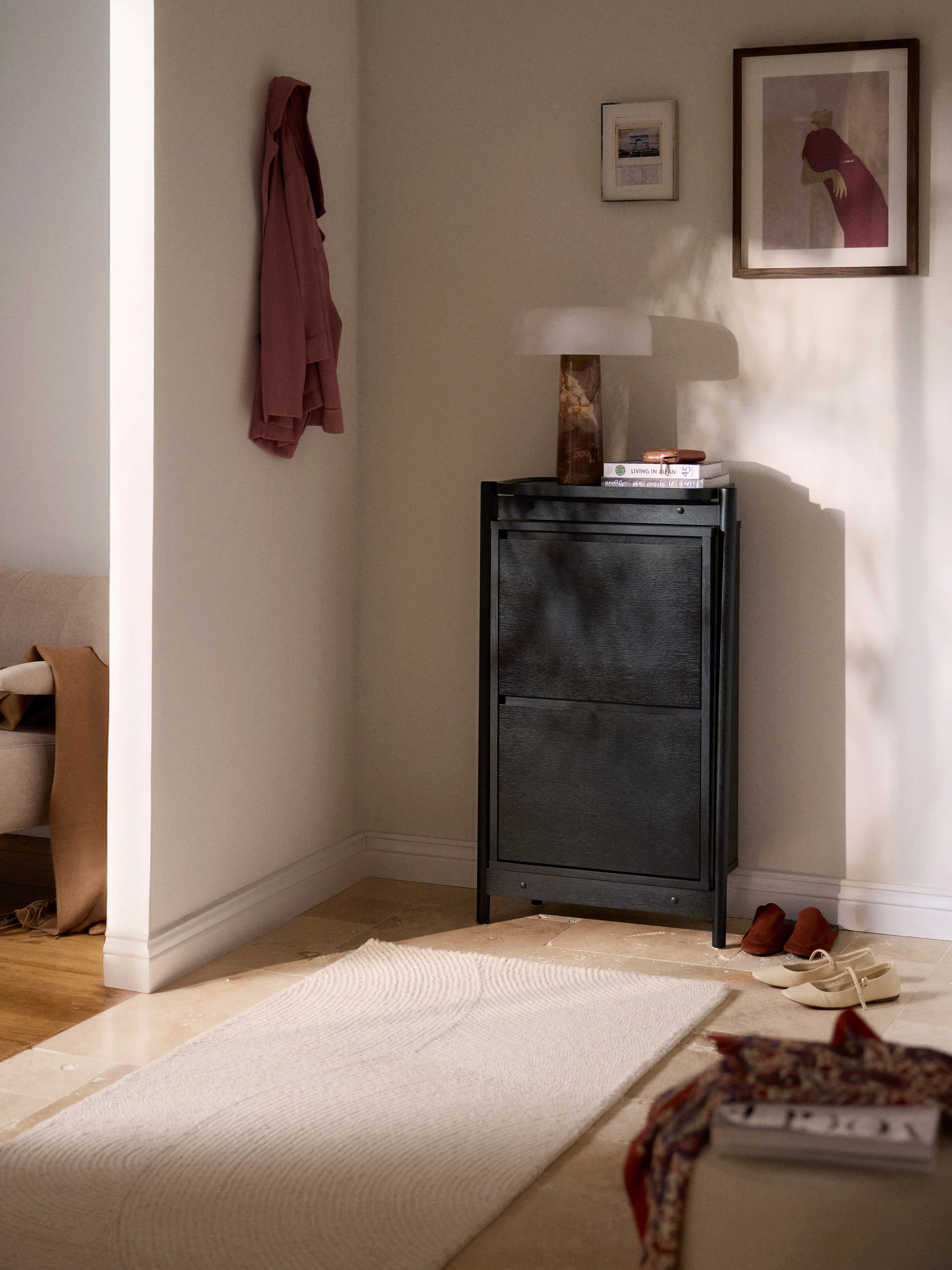 Houten schoenenkast Libby met opvouwbare planken