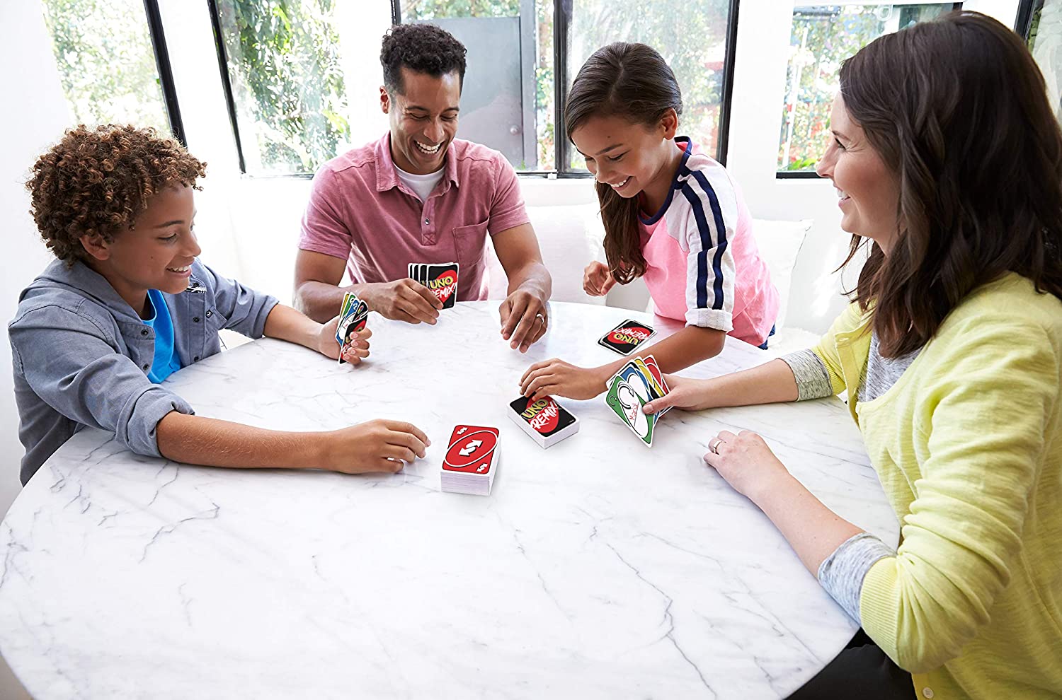 Mattel - UNO Remix Kartenspiel Gesellschaftsspiel