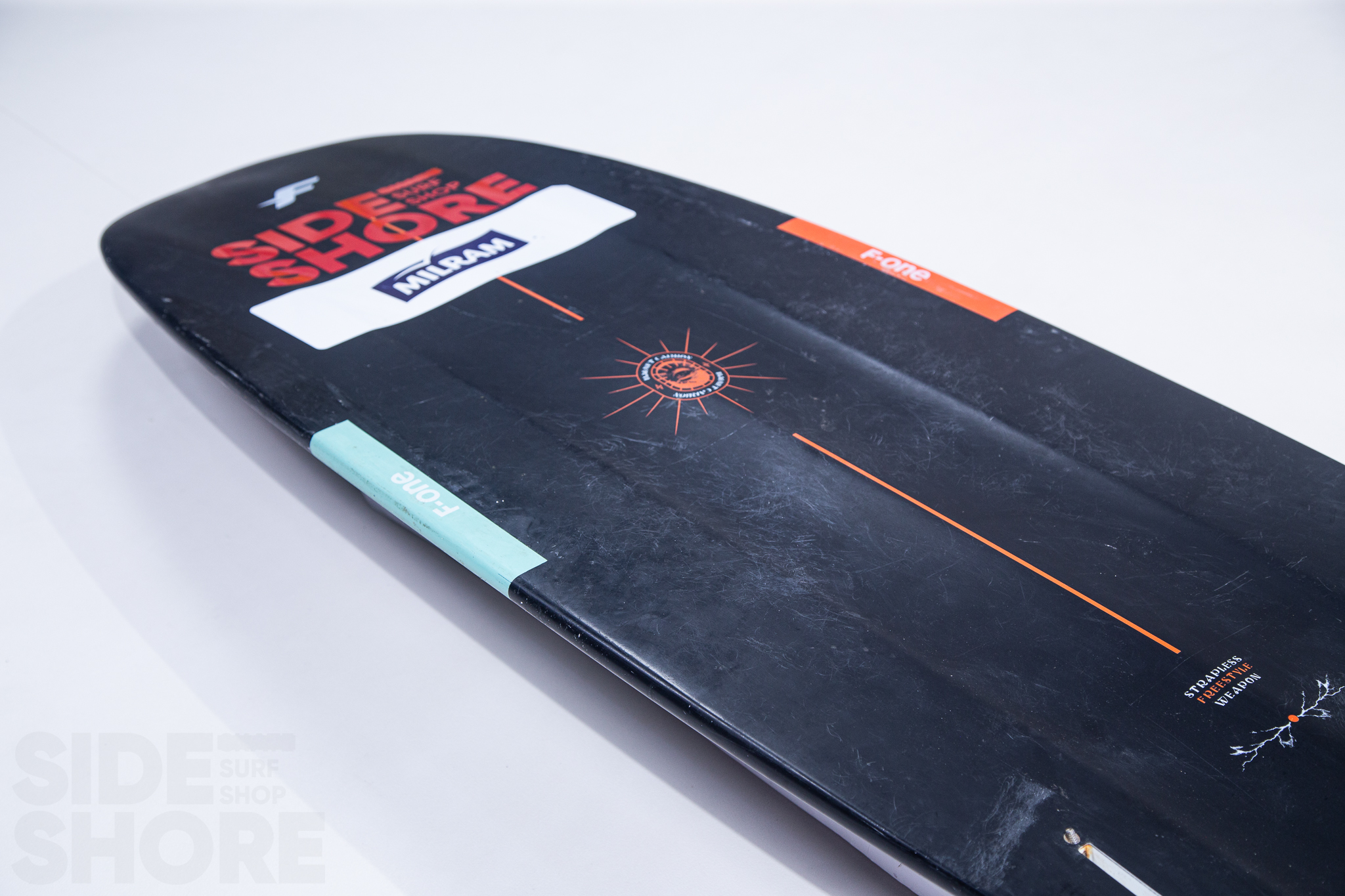 F.one Magnet Carbon 2023 - 5'1 x 18.5