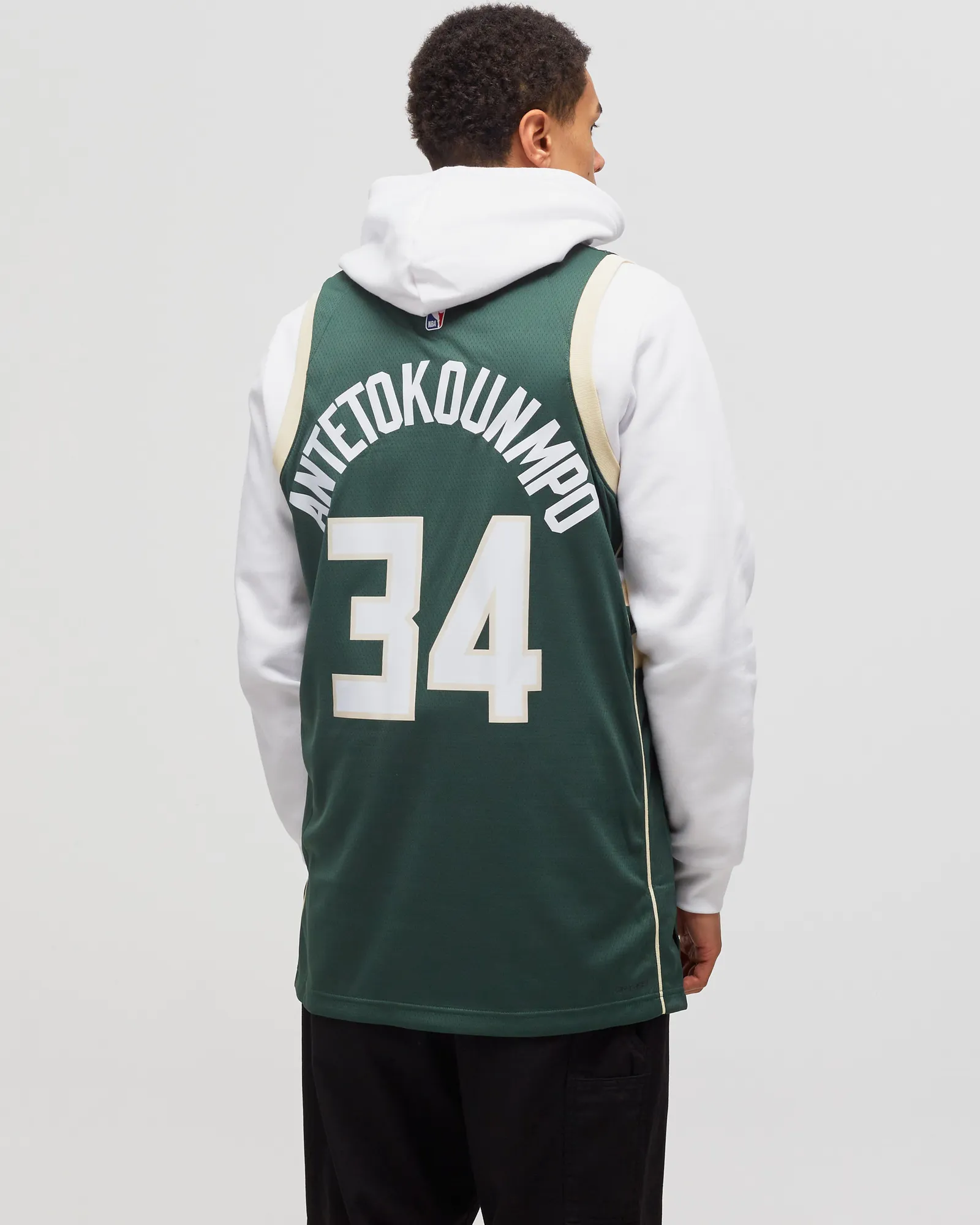 Nike Milwaukee Bucks Icon Edition 2022/23 NBA Swingman Jersey