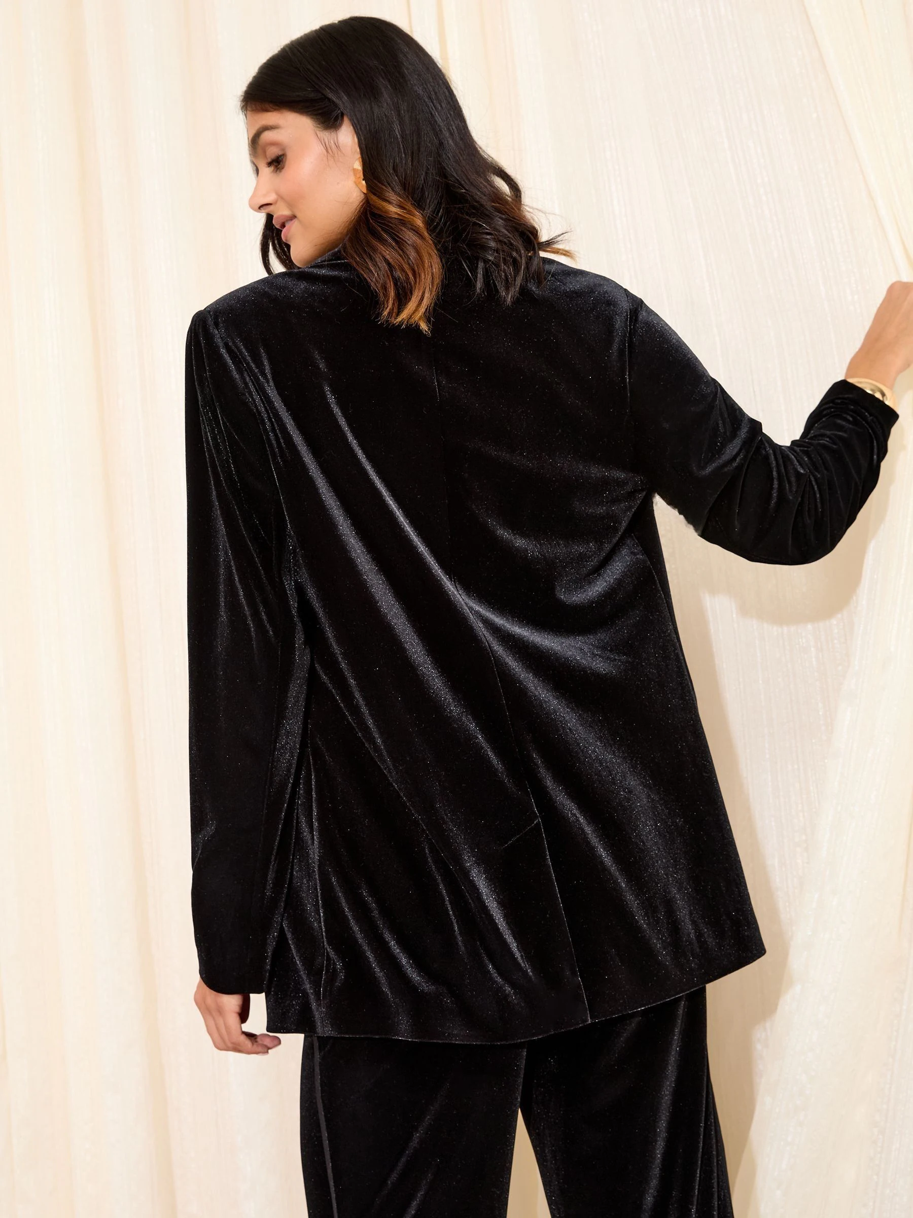 Zwart - Friends Like These X Lucy Mecklenburgh fluwelen blazer