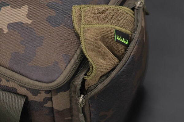 Sac de pêche Korda Compac Utility Bag Large Dark Kamo
