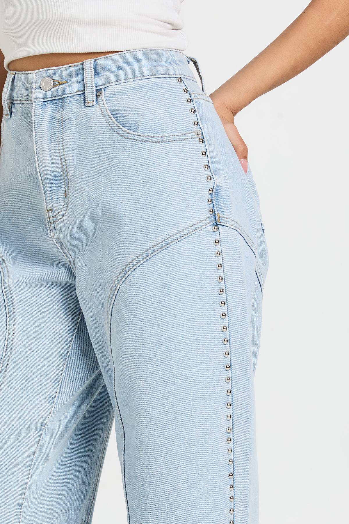 boohoo Jean Droit Taille Haute À Clous Style Western