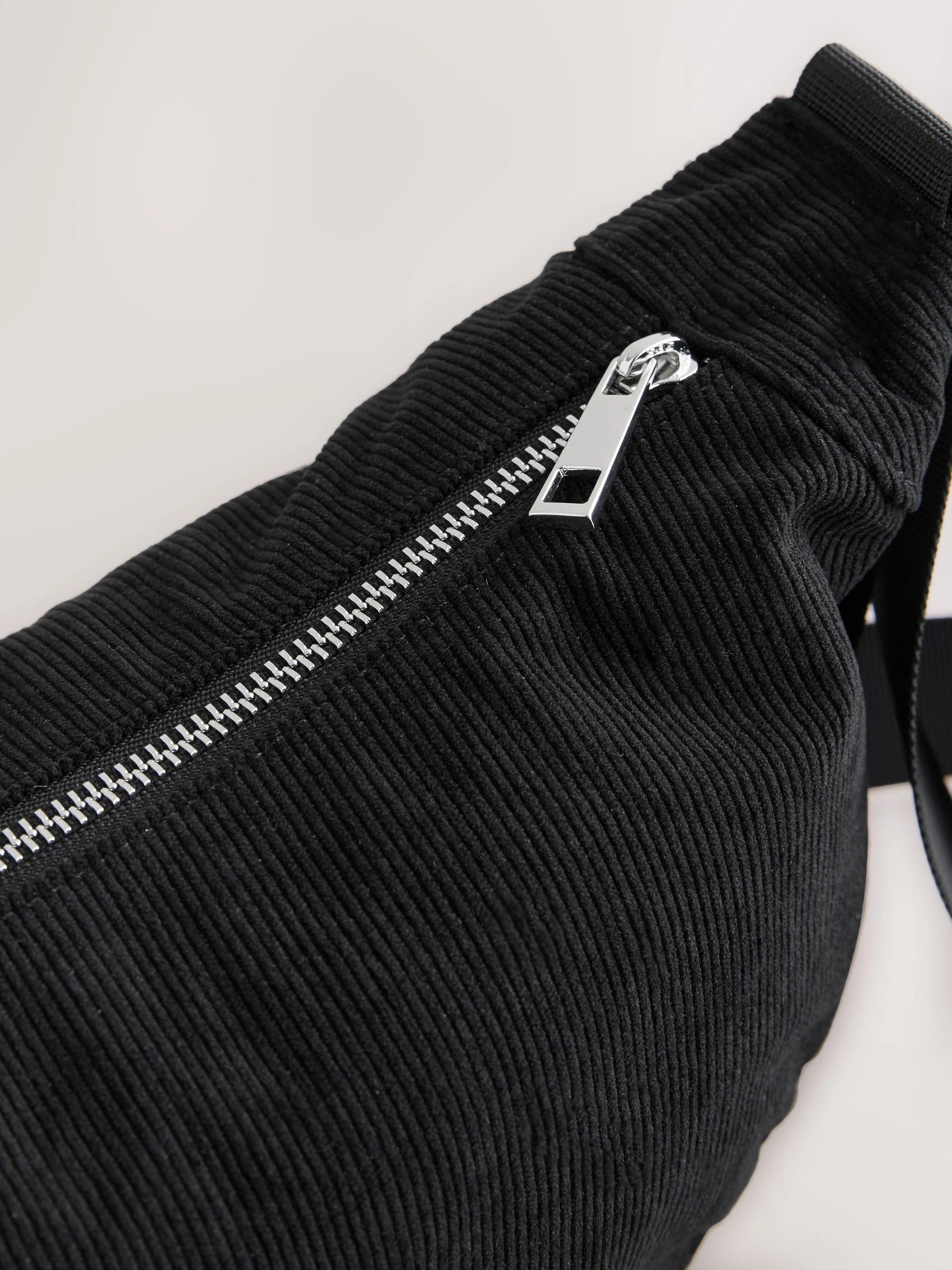 Zwart - Cord Effect Sling Bag