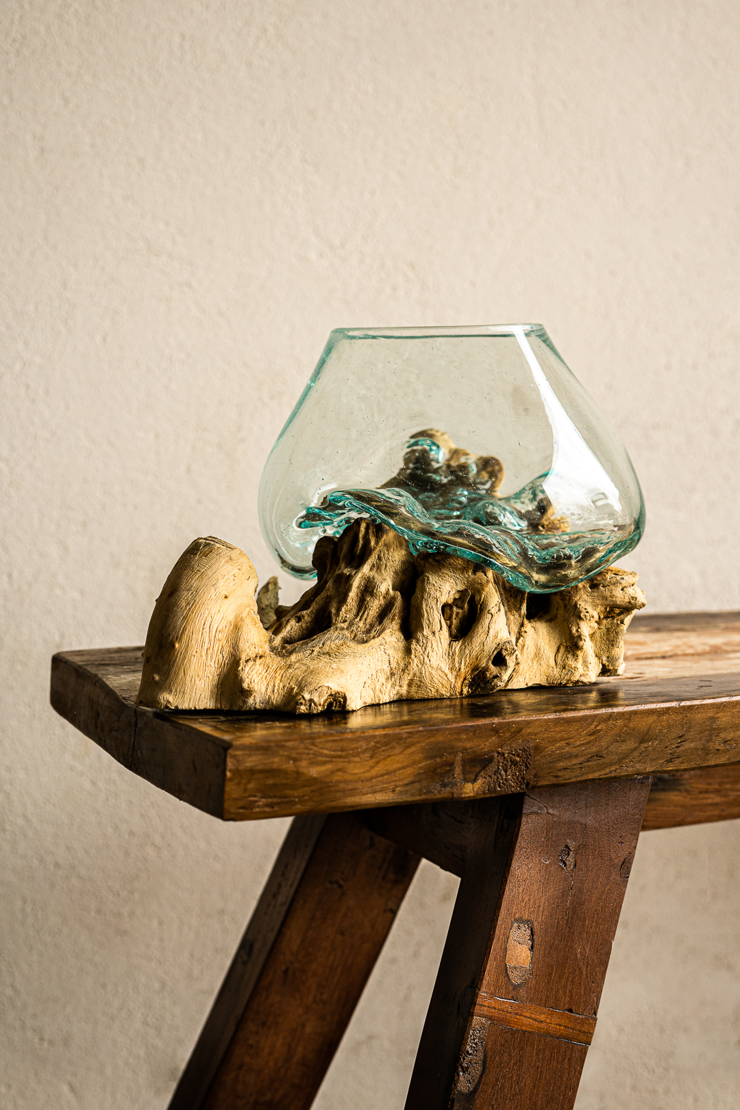 Glasvase aus Wurzelholz, natur, T 13 - 20 cm, B 22 - 26 cm, H 20 - 22 cm von fischer's lagerhaus