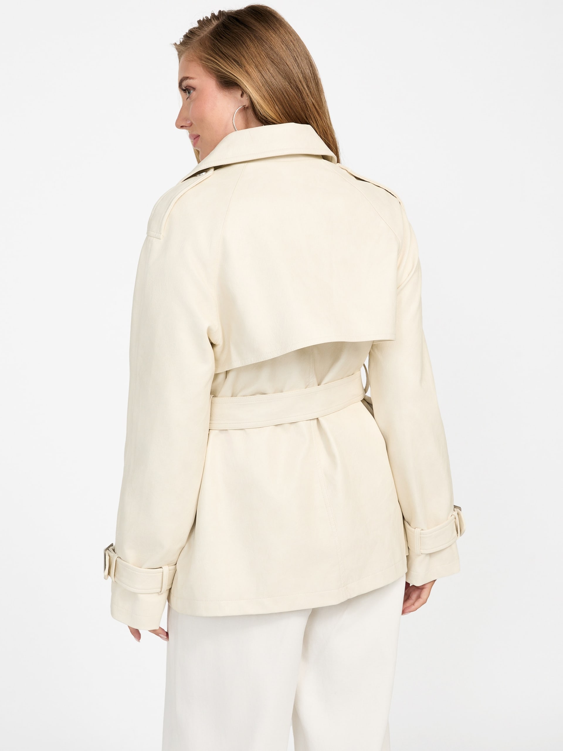 Trench coat curto Marika em couro sintético