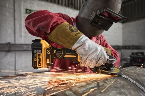 DeWALT XR DCG405P2 - Vinkelkværn - ledningfri - 125 mm - 2 batterier - 18 V