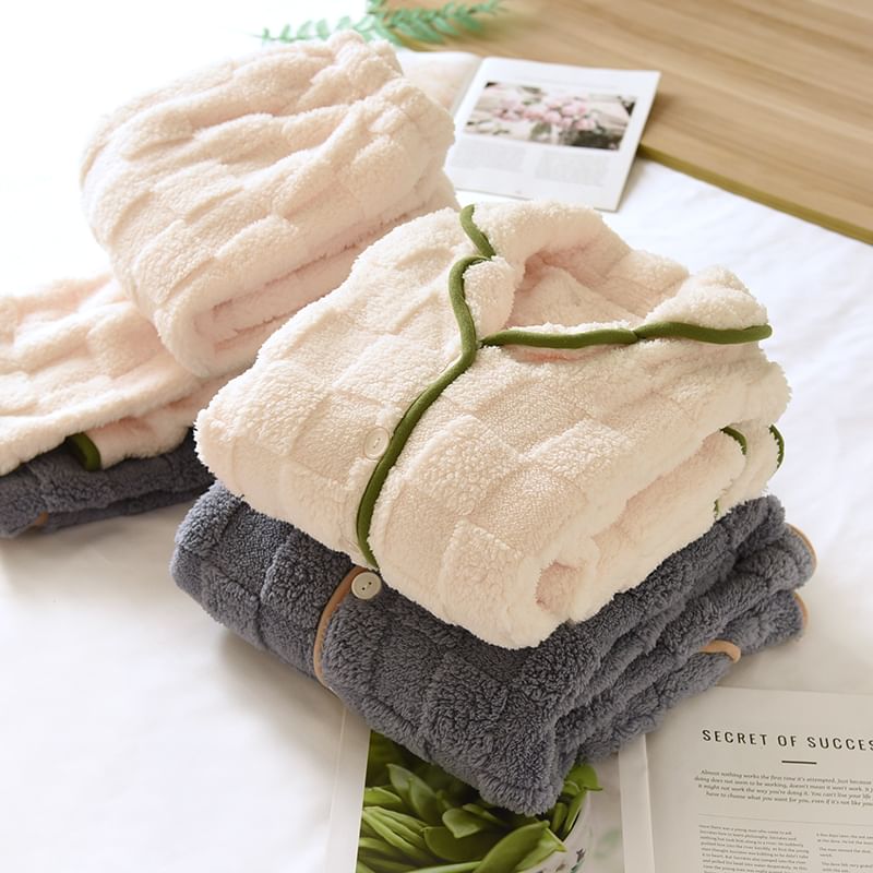 Finlies - Bijpassende pyjamaset voor koppels: geruite jas met knoopjes + broek