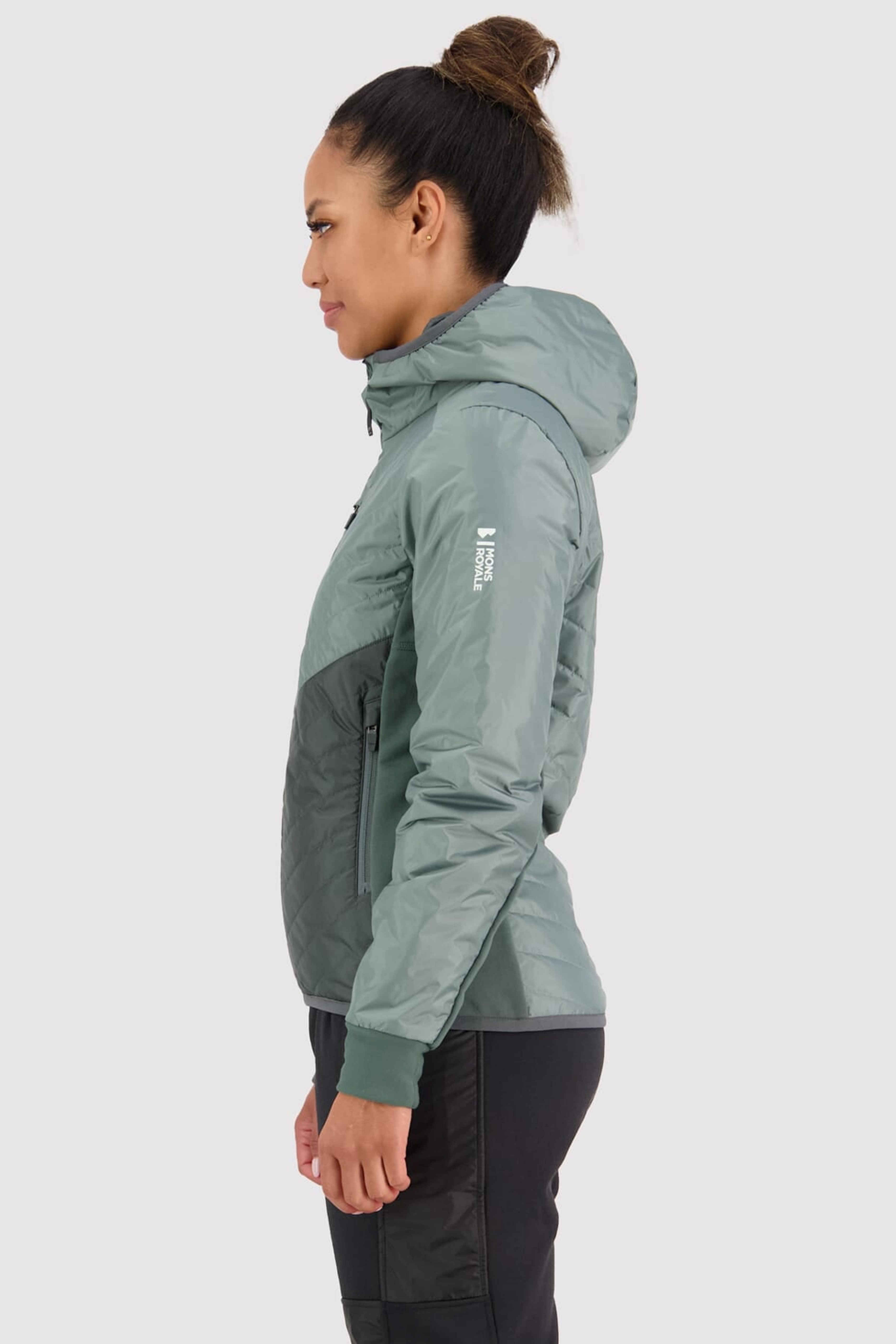Mons Royale Nevis Wool Insulation Hood W's<br>Når tøft design møter friluftsliv!