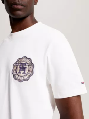 Camiseta com estampa xadrez e monograma TH