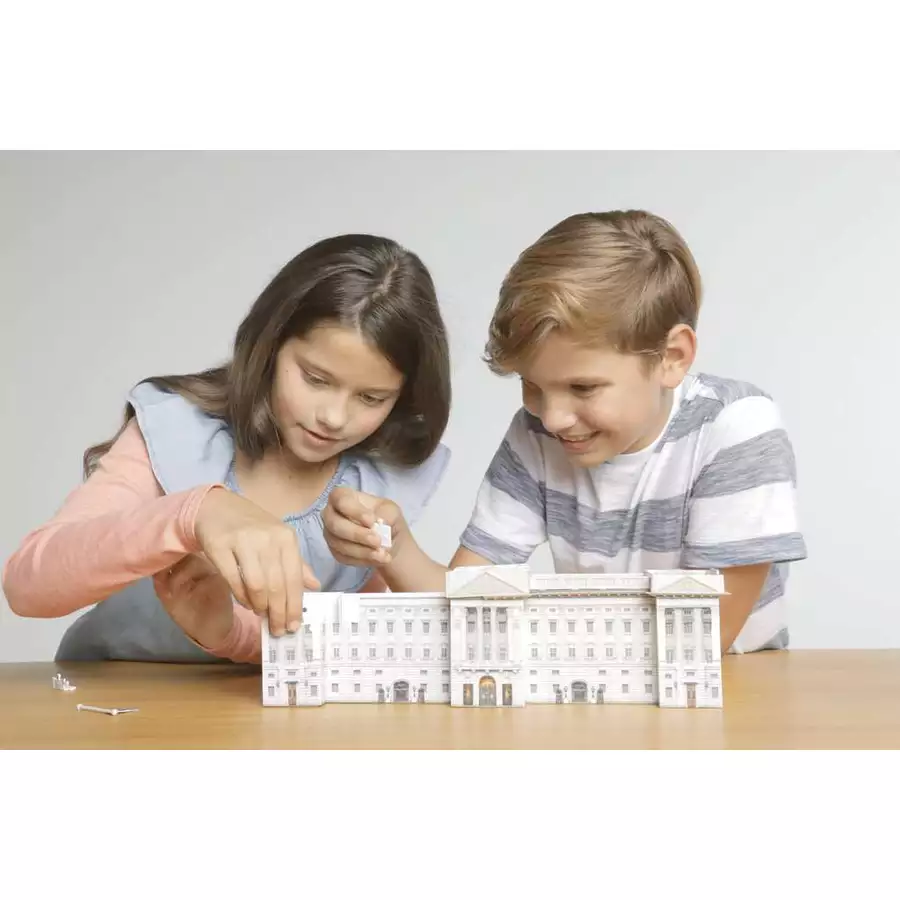 Ravensburger Buckingham Palace bei Nacht bunt