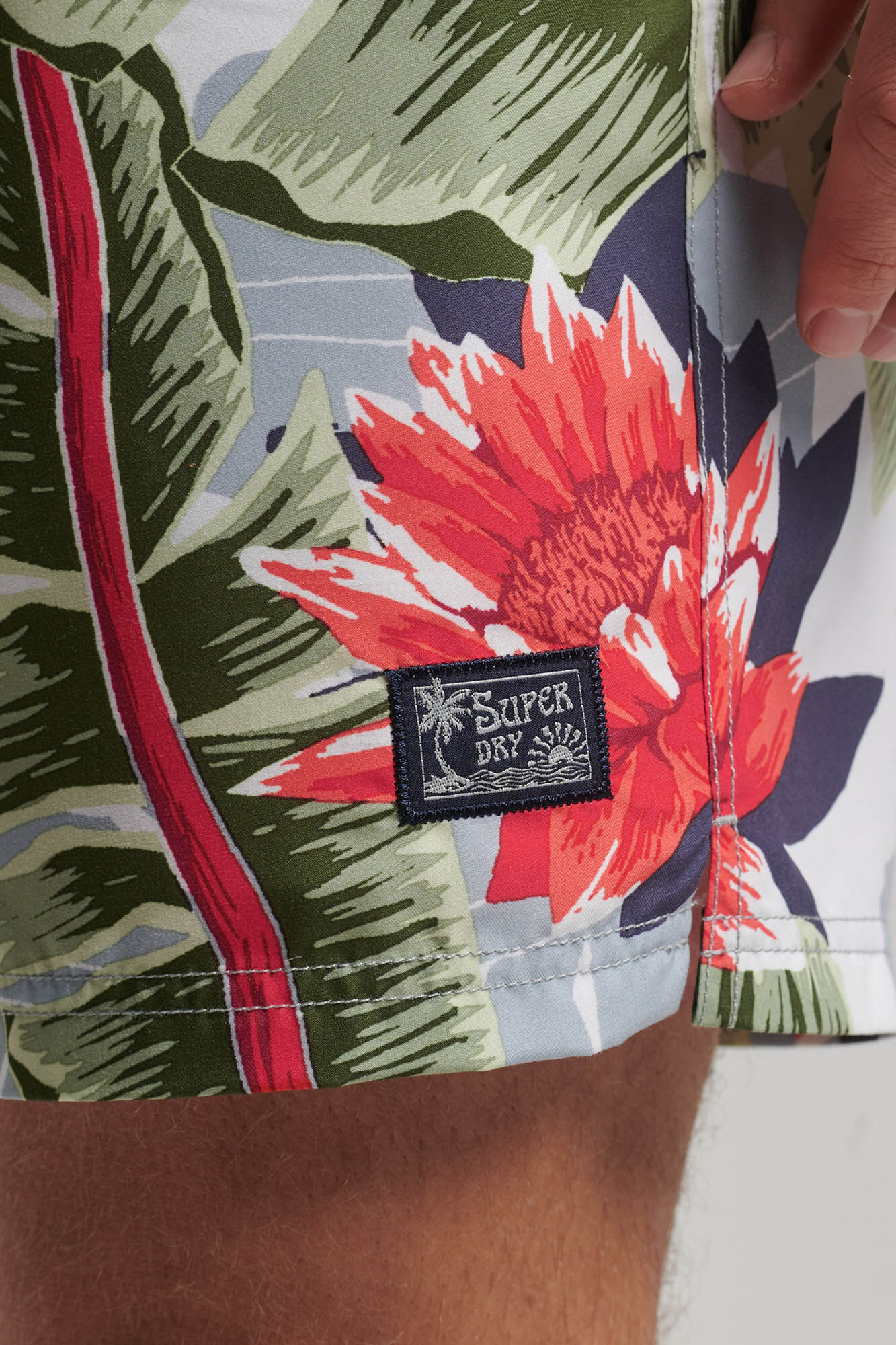 Maiô com logo vintage e estampa havaiana - Branco
