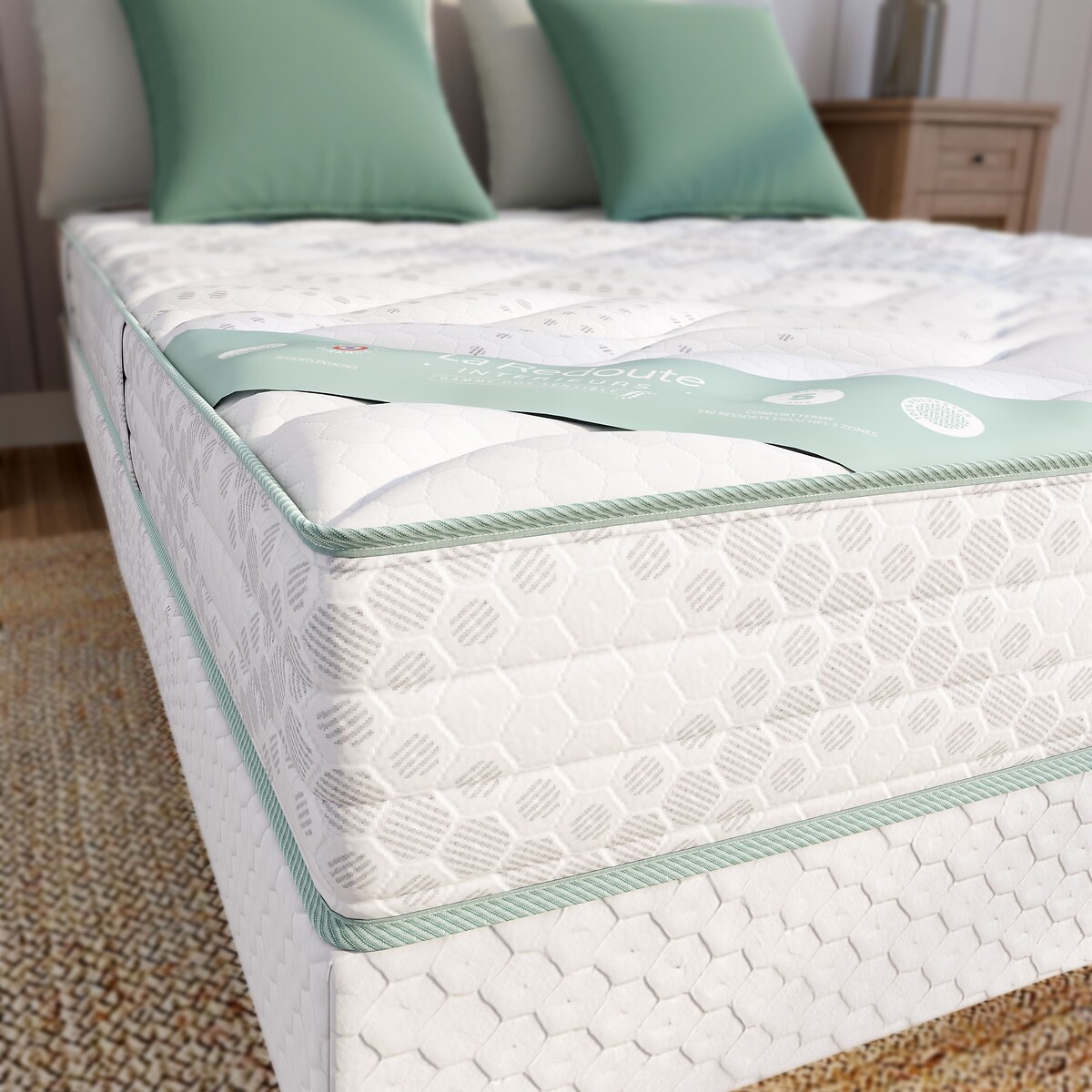 LA REDOUTE INTERIEURS<br>Box spring com 12 ripas