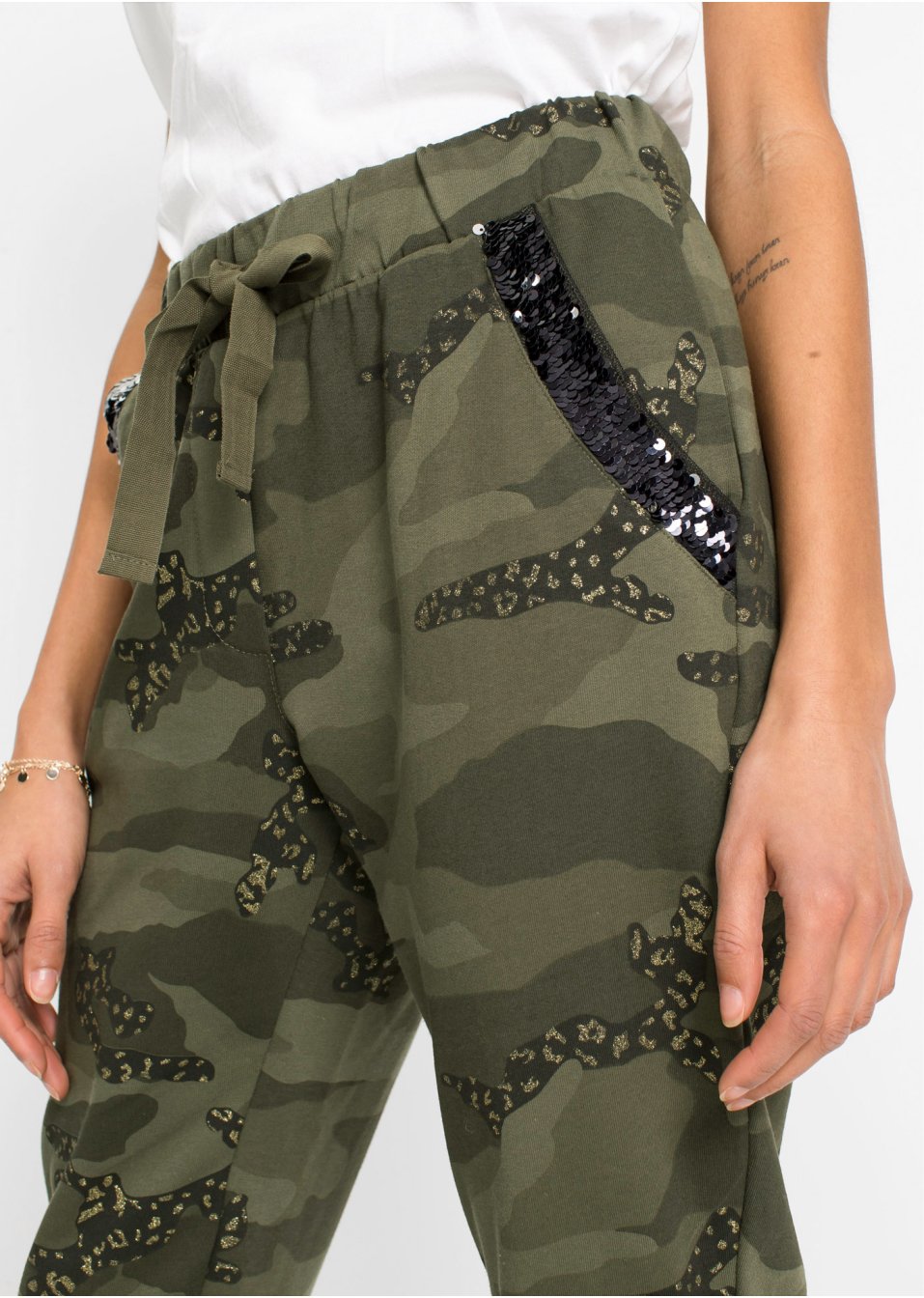 Pantalon sweat camouflage avec détails brillants