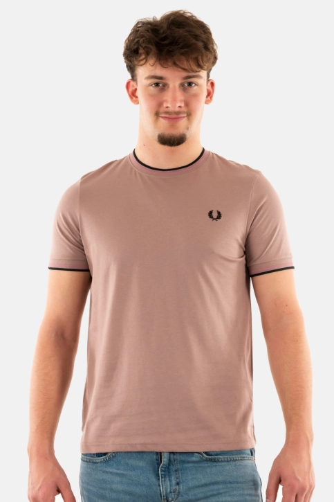 Tee shirt fred perry m1588 u89 dkpink/dustro/bk