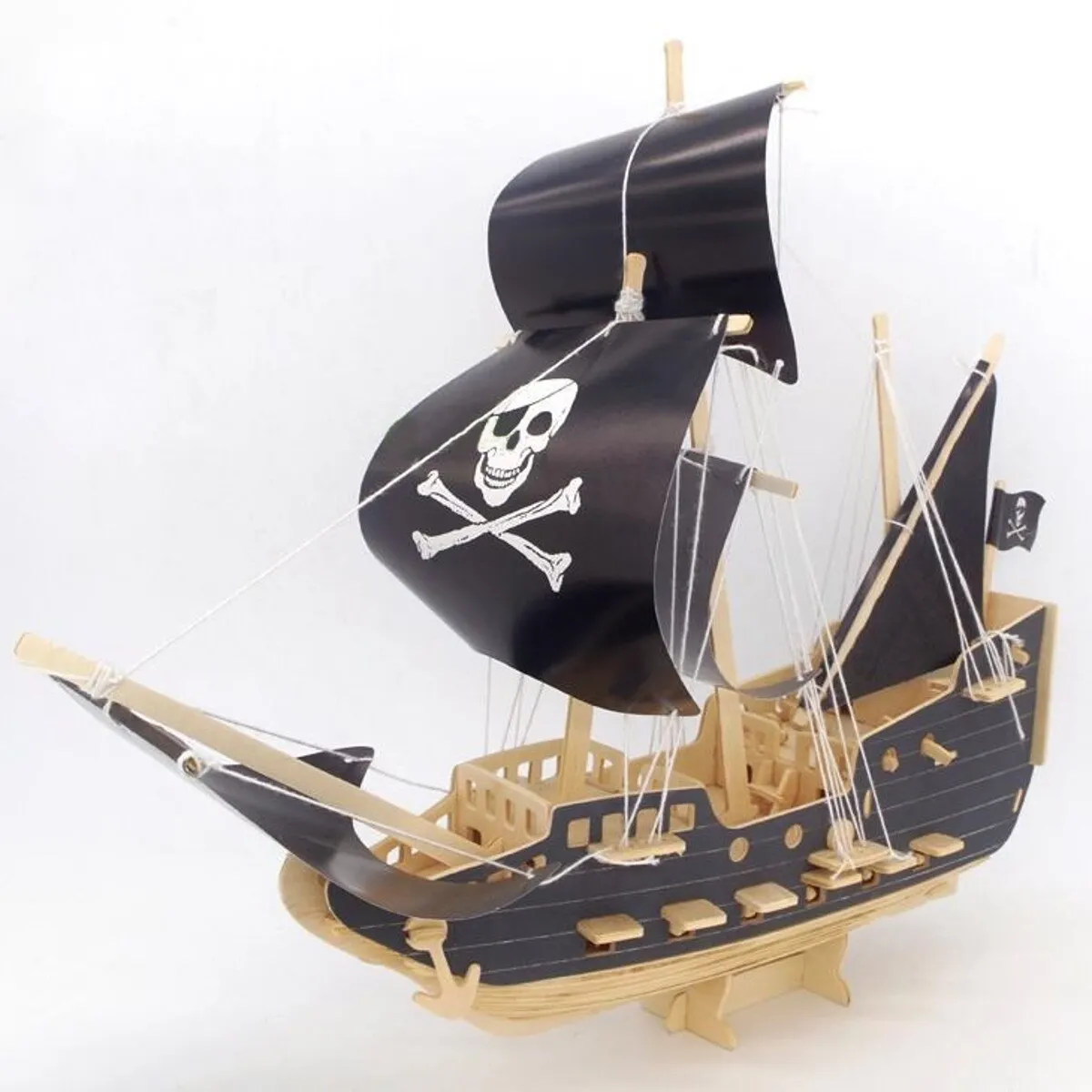 Universal Bateau Pirate 3D en Bois Noir