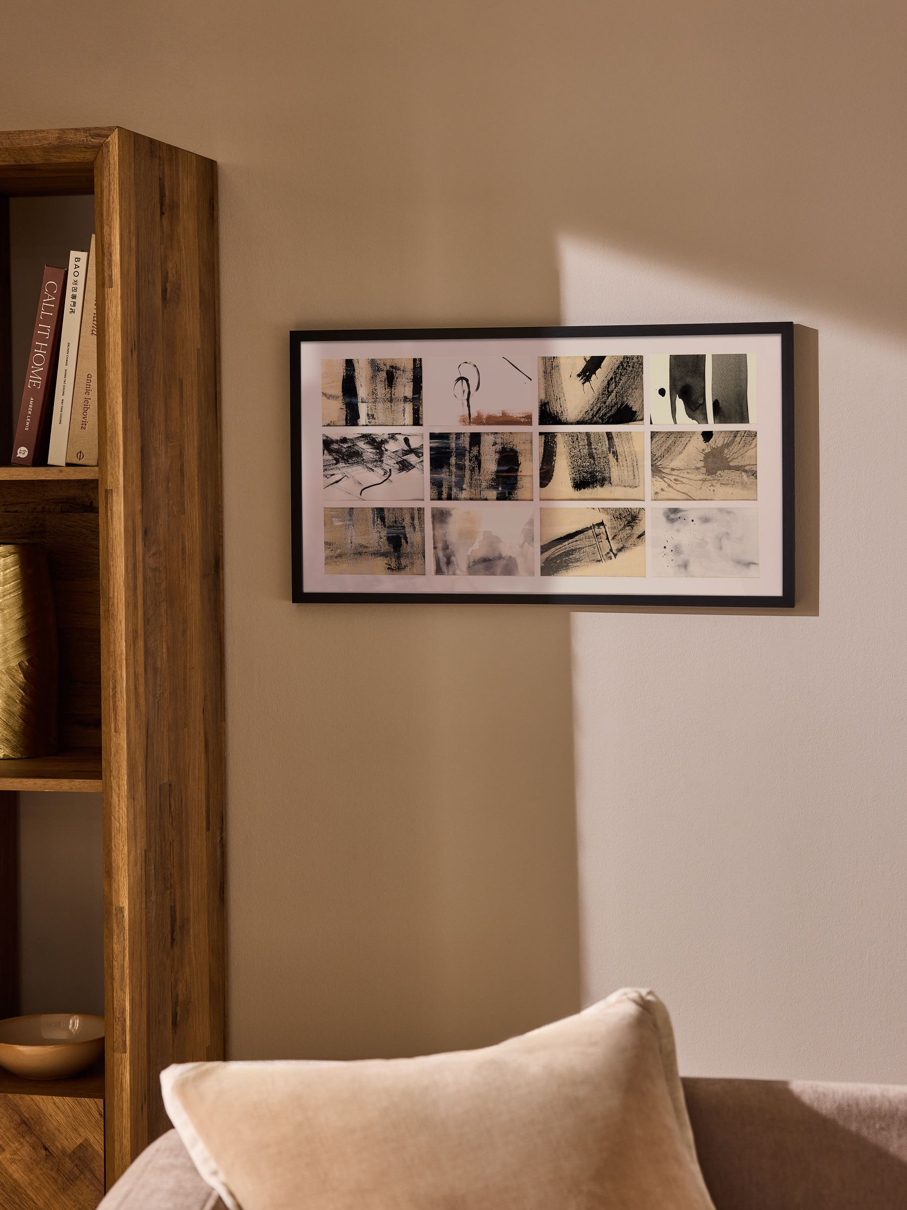 Hadley 12 Multi Aperture Picture Frame