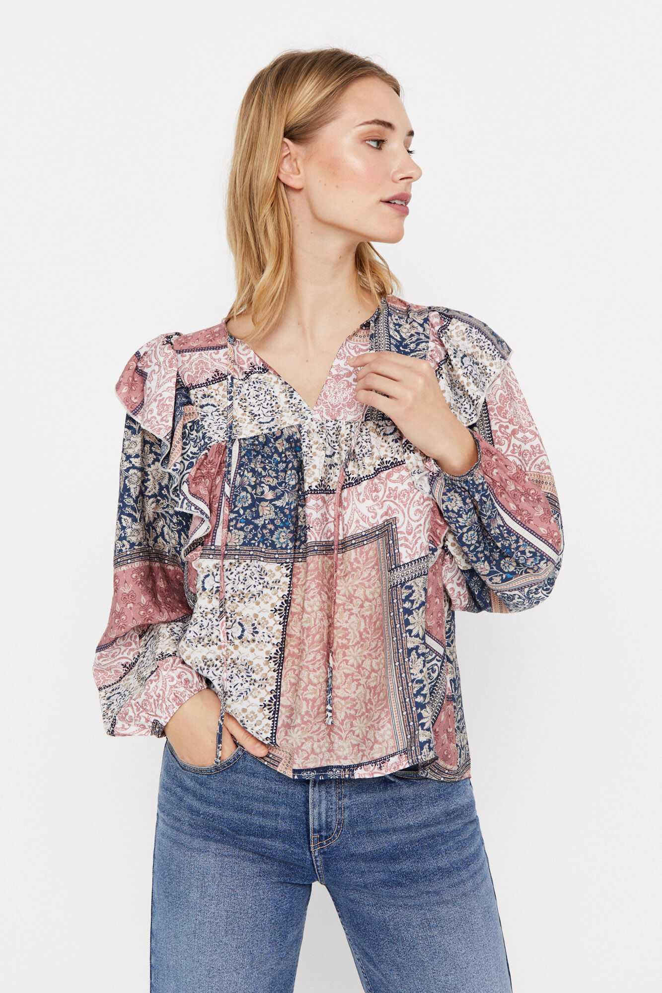 Blusa estampada com babados - Multicolorida