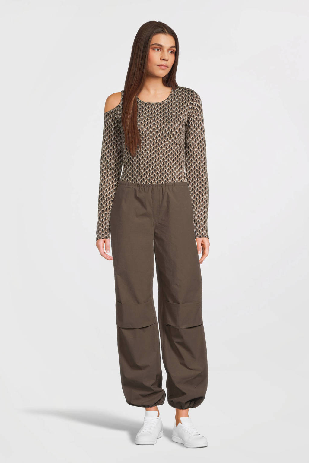 LOOXS low waist loose fit broek bruin