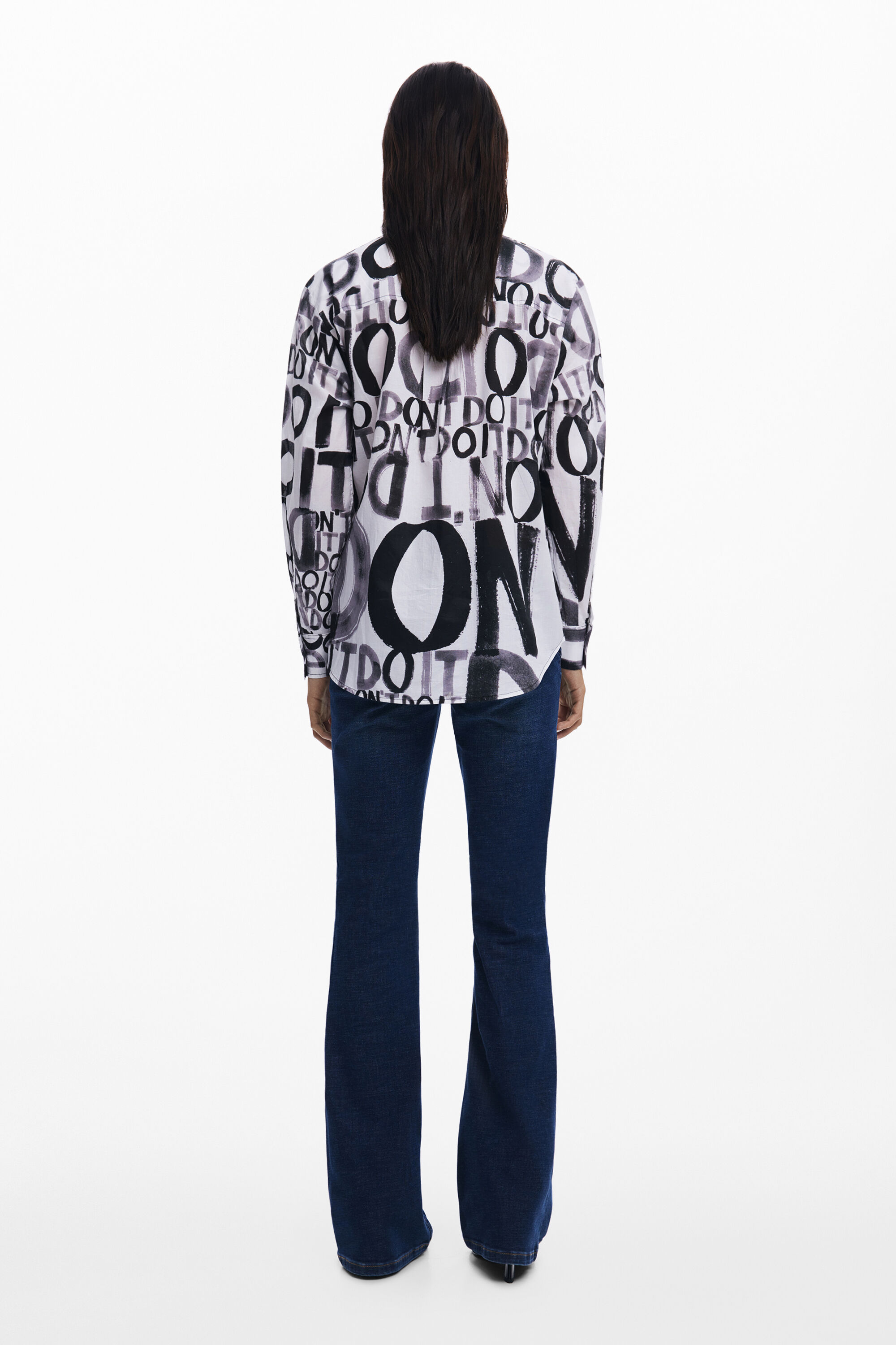 Camiseta com Letras