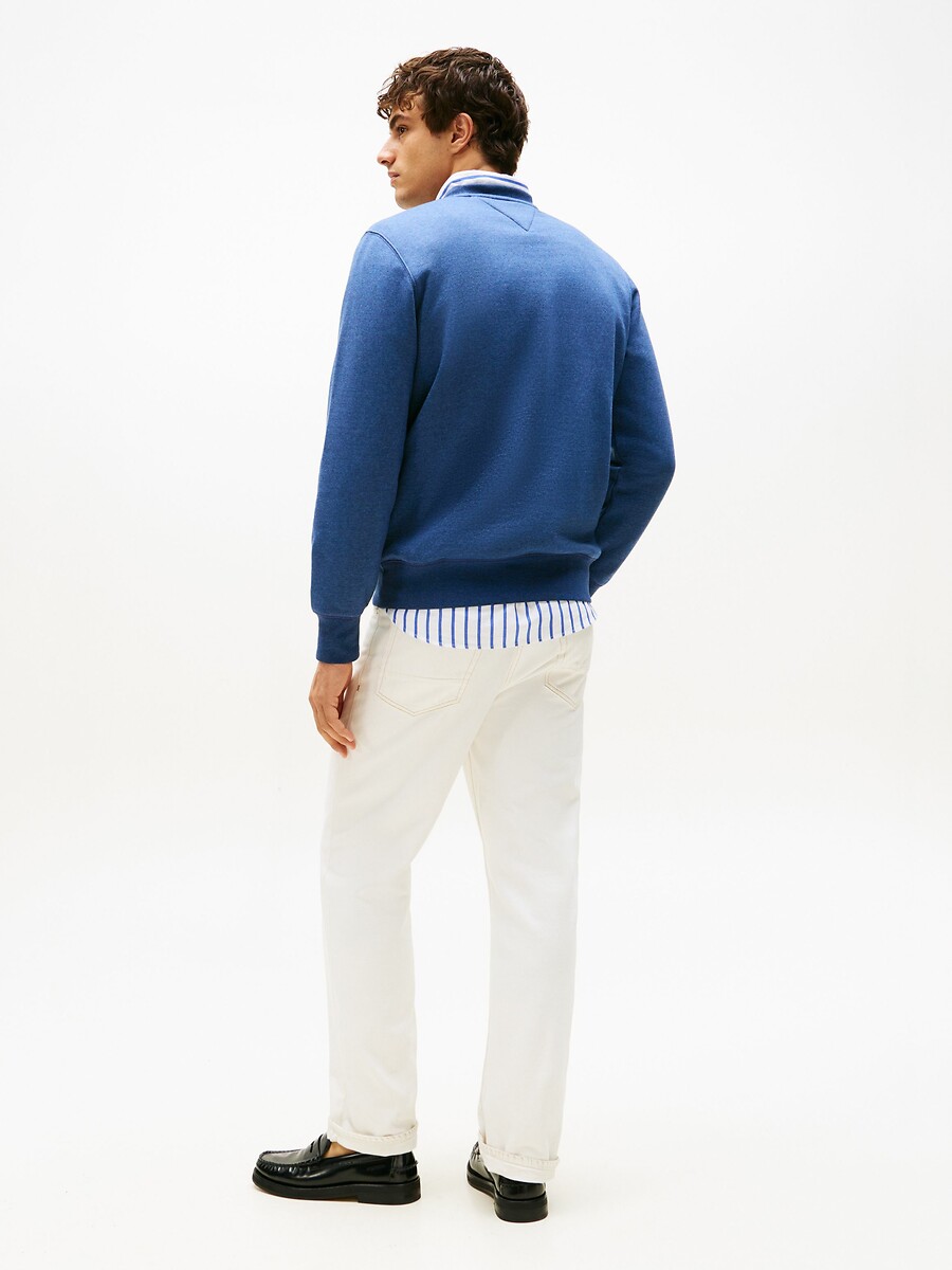 Suéter TOMMY HILFIGER com gola redonda e estampa na frente.