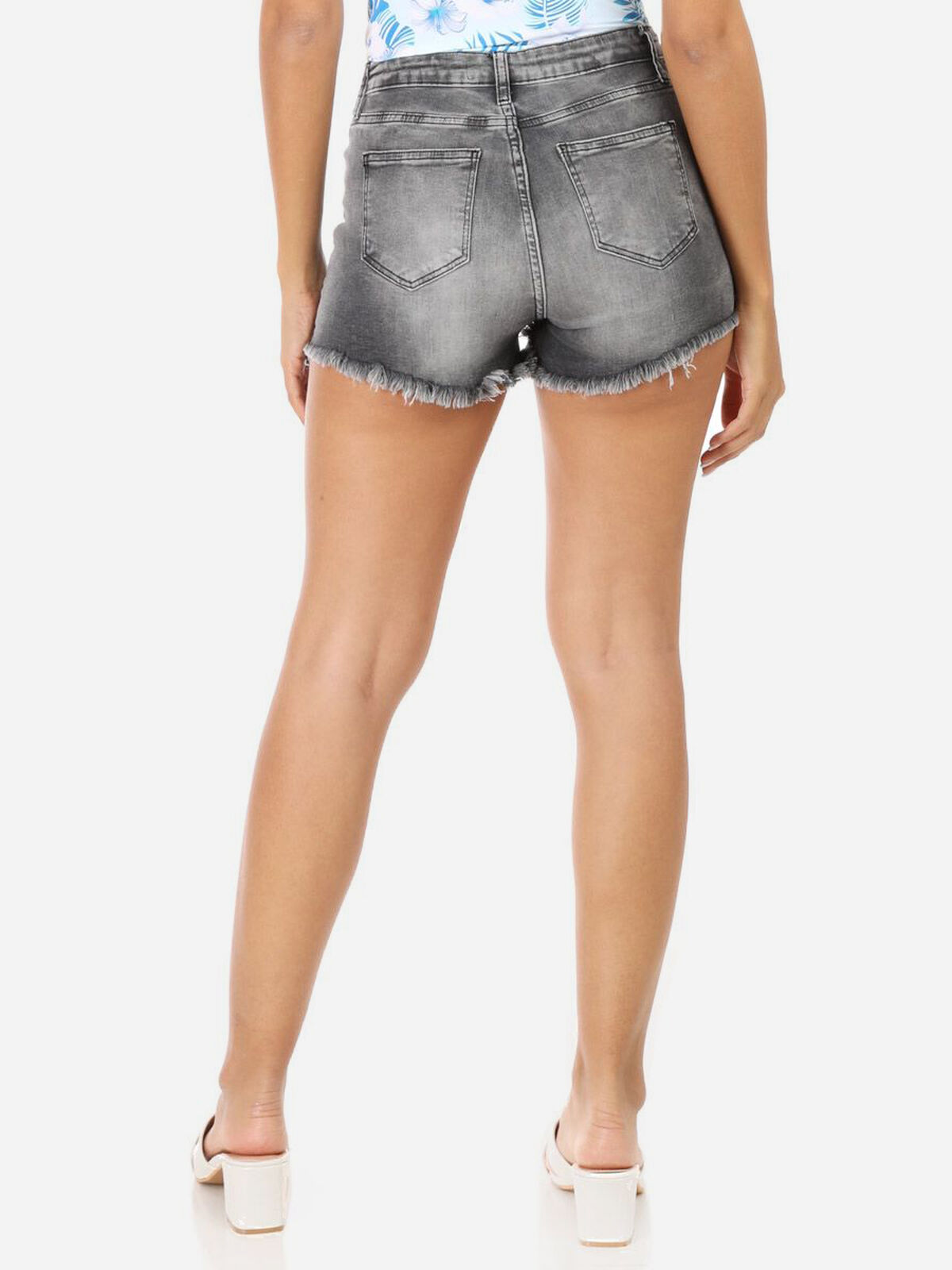 Short en jeans destroy à clous- Gris