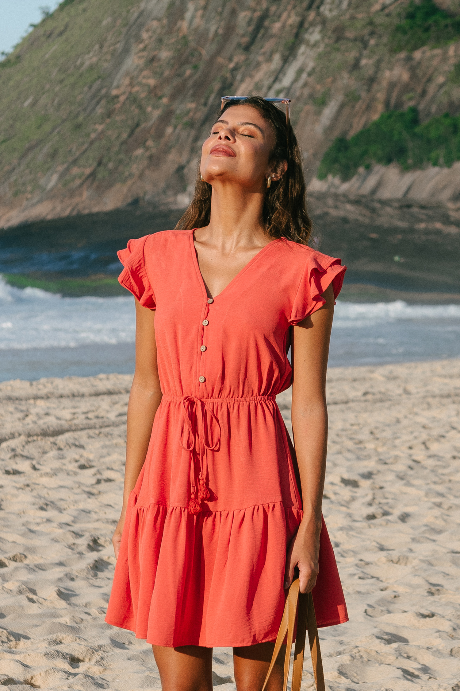 Robe mini avec manches à volants à volants superposés