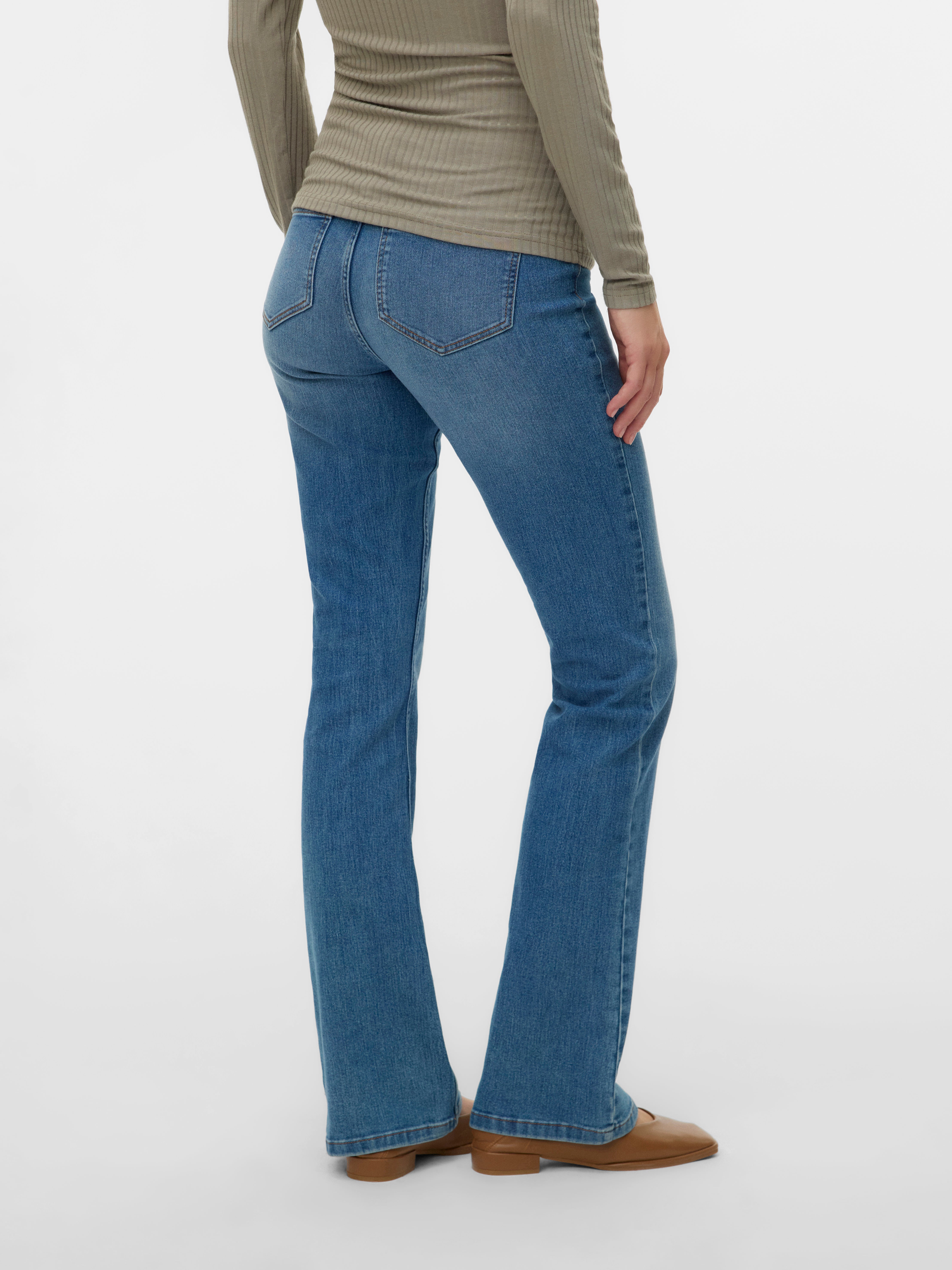 Flared fit Jeans