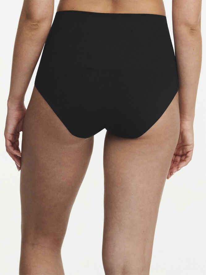 Chantelle Smooth Comfort Sculpting high-waisted full brief Black