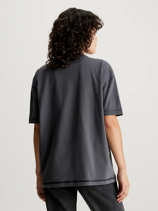 Camiseta boyfriend com monograma