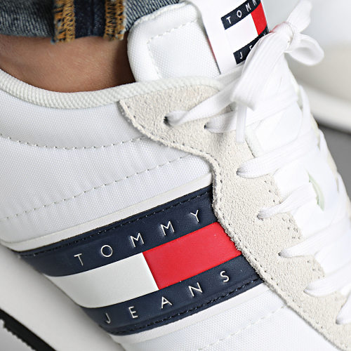 Baskets Runner Casual Essential 1351 White