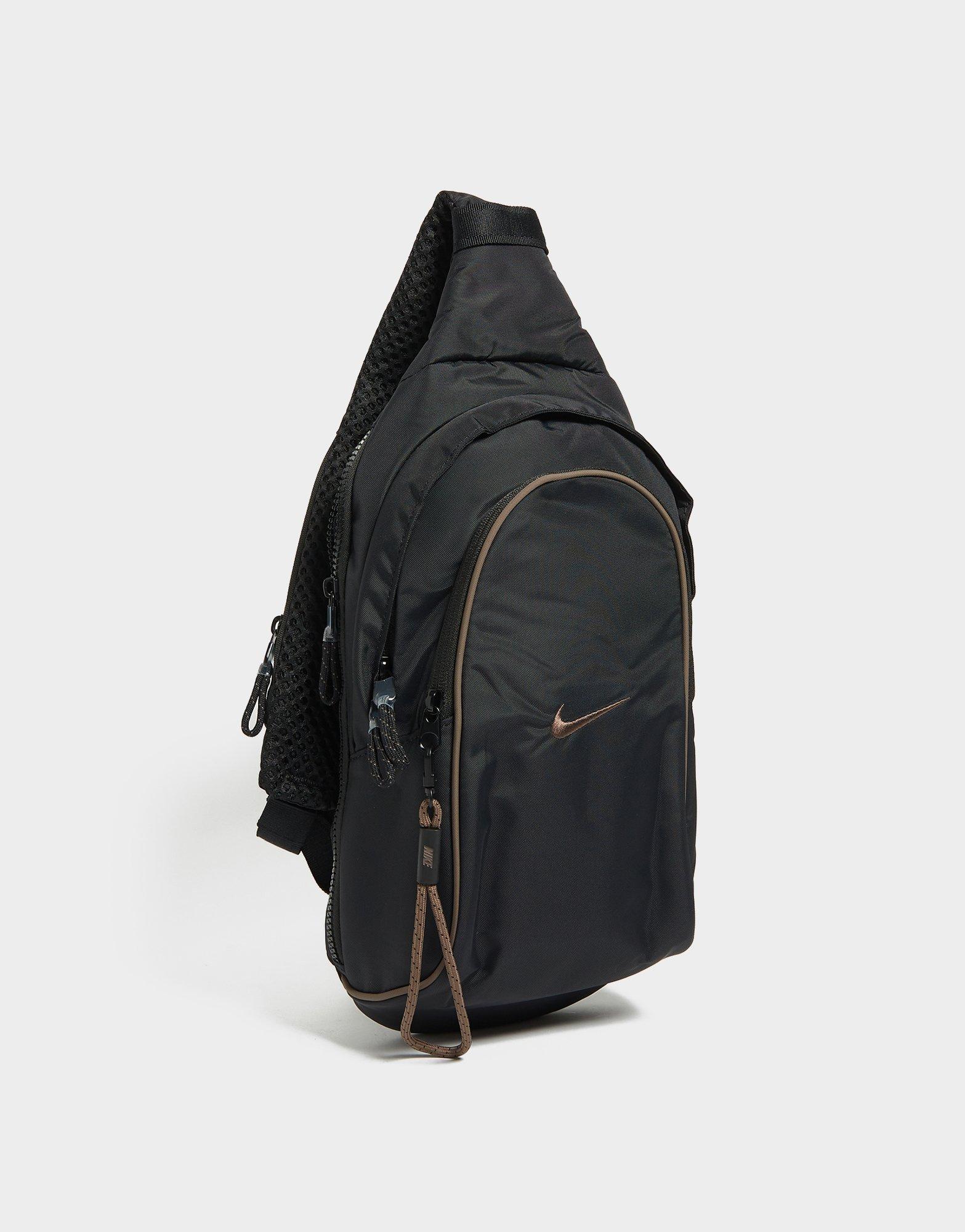 Nike Sportswear Essentials Sling Bag