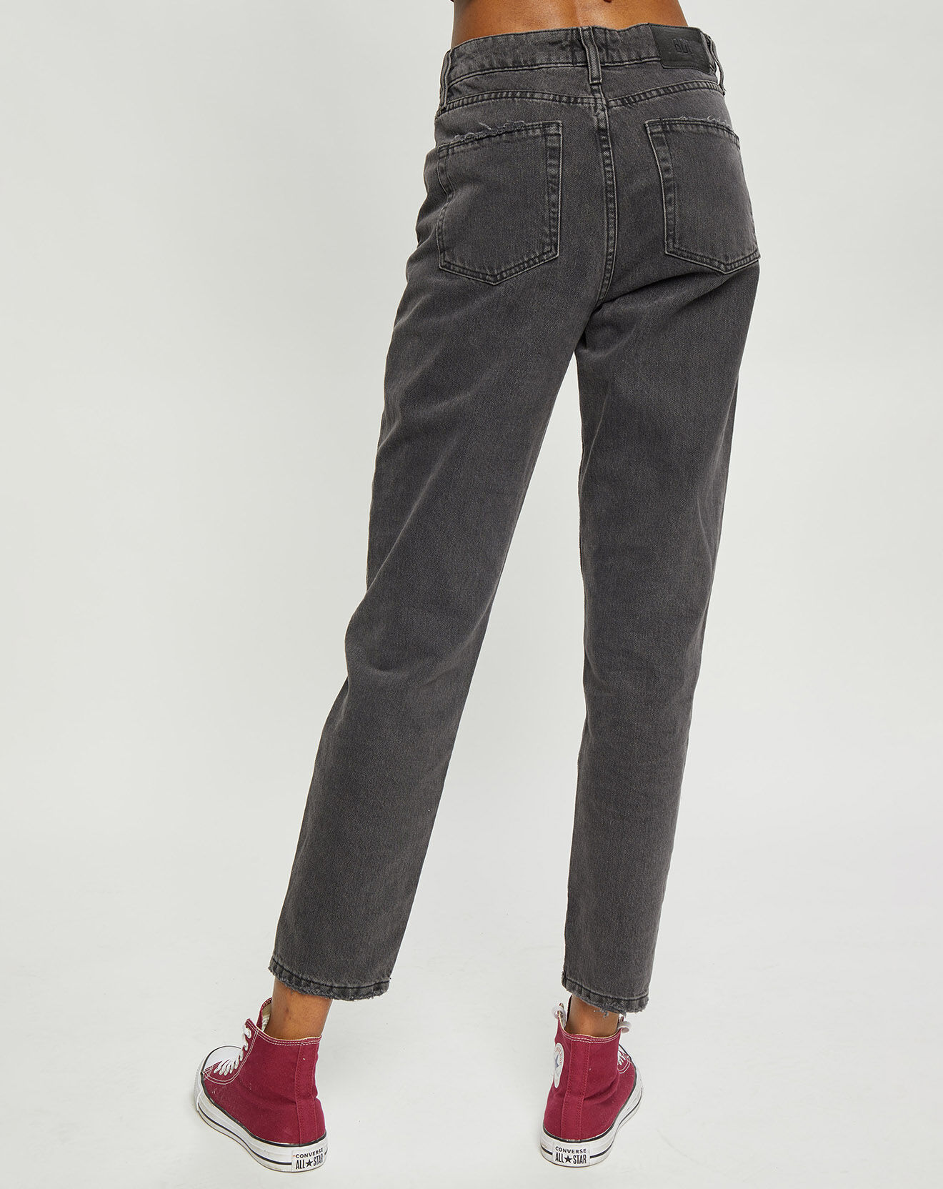 Urban Outfitters Jean mom en Toile de Coton délavé noir