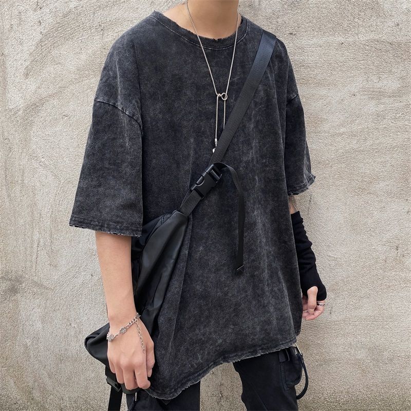 Porstina - Versleten T-shirt met korte mouwen en ronde hals