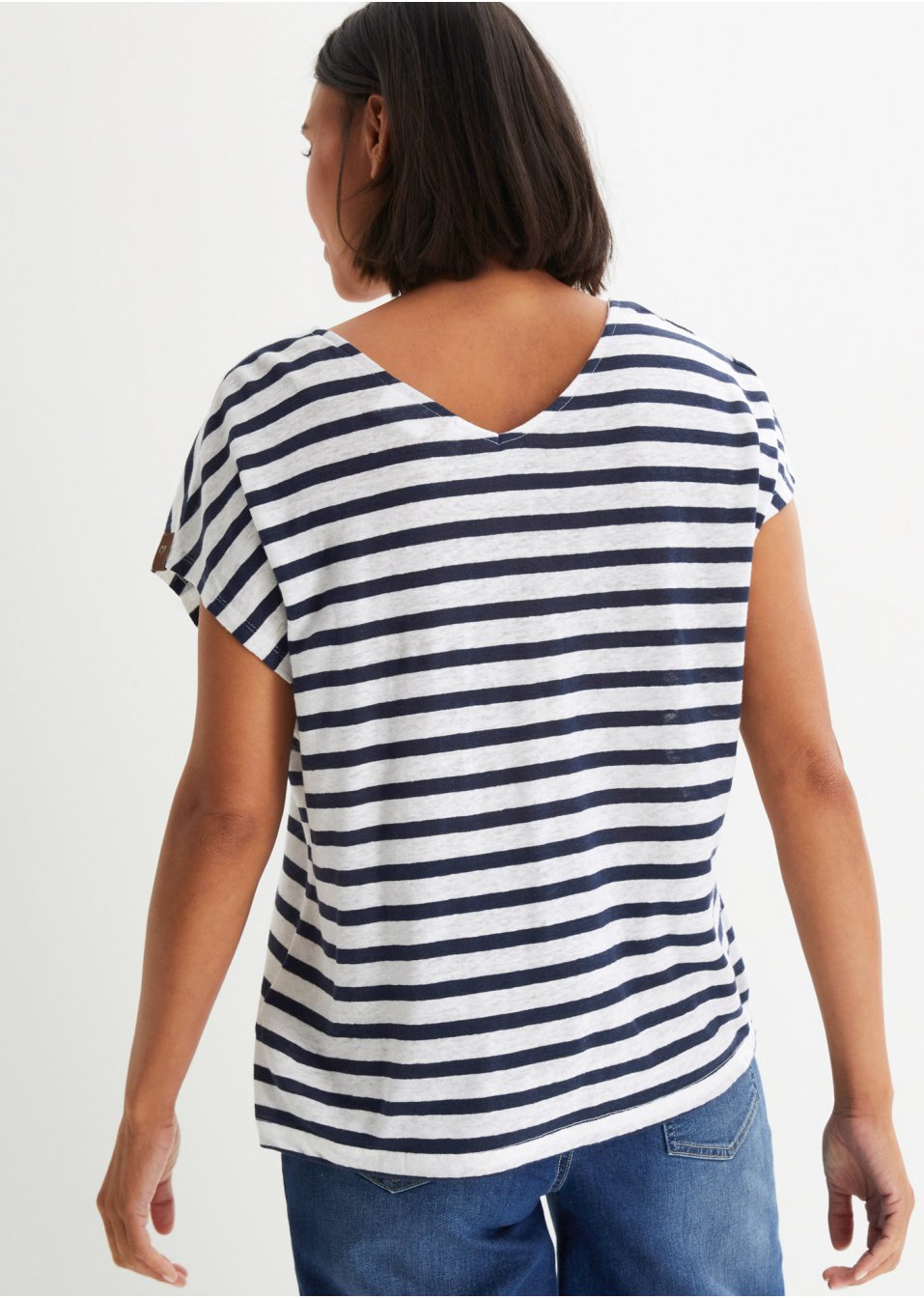 T-shirt en lin avec manches chauve-souris et col en V