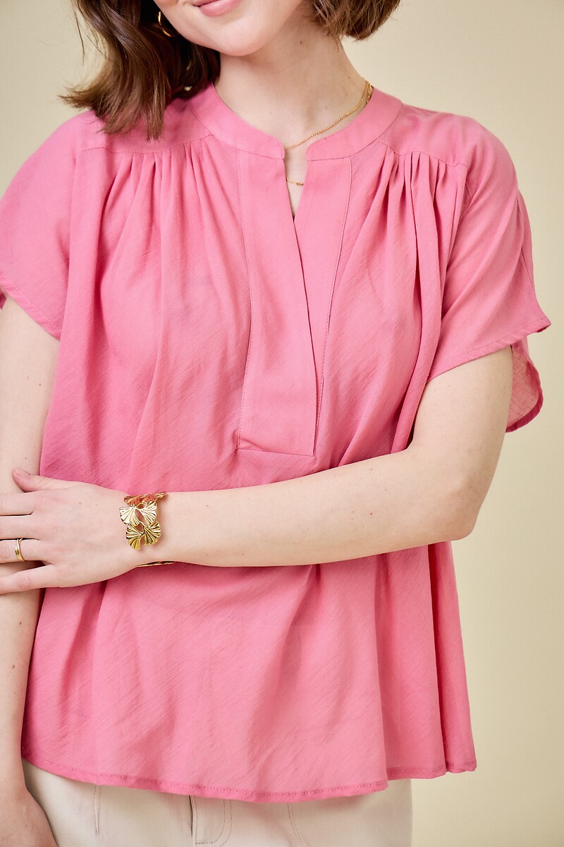 ATÉ BREVE<br>Blusa de manga curta com decote em V