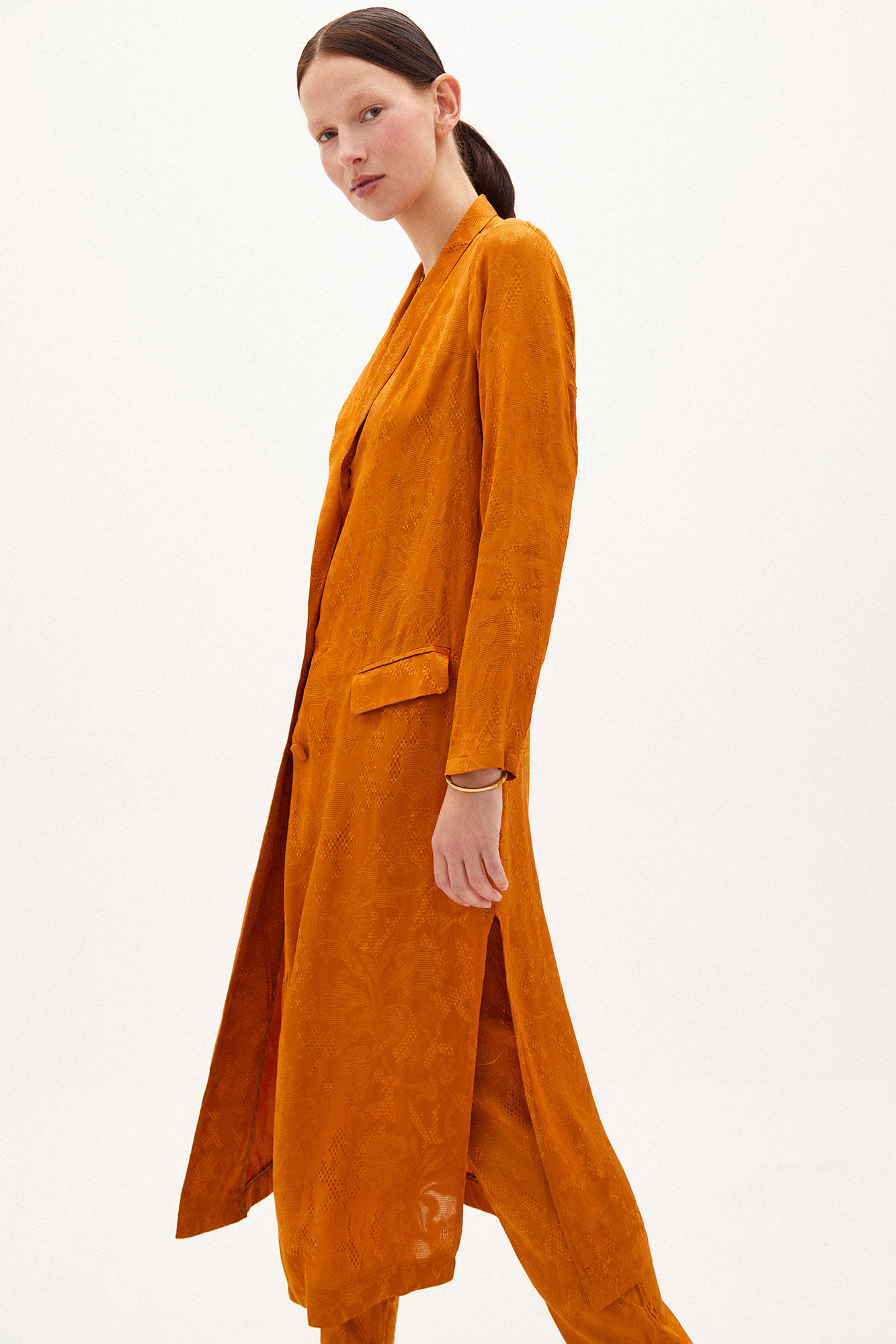 Quimono longo Celina em jacquard - Marrom