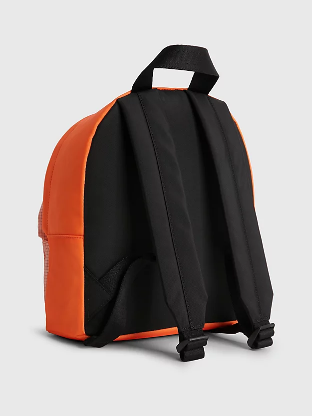 Mochila infantil feita de poliéster reciclado