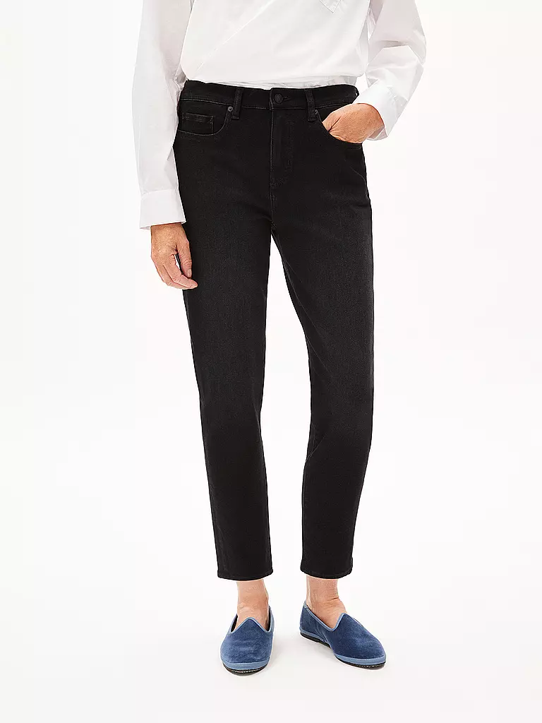 ARMEDANGELS Jeans Boyfriend Fit 7/8 CAYAA TARPA schwarz