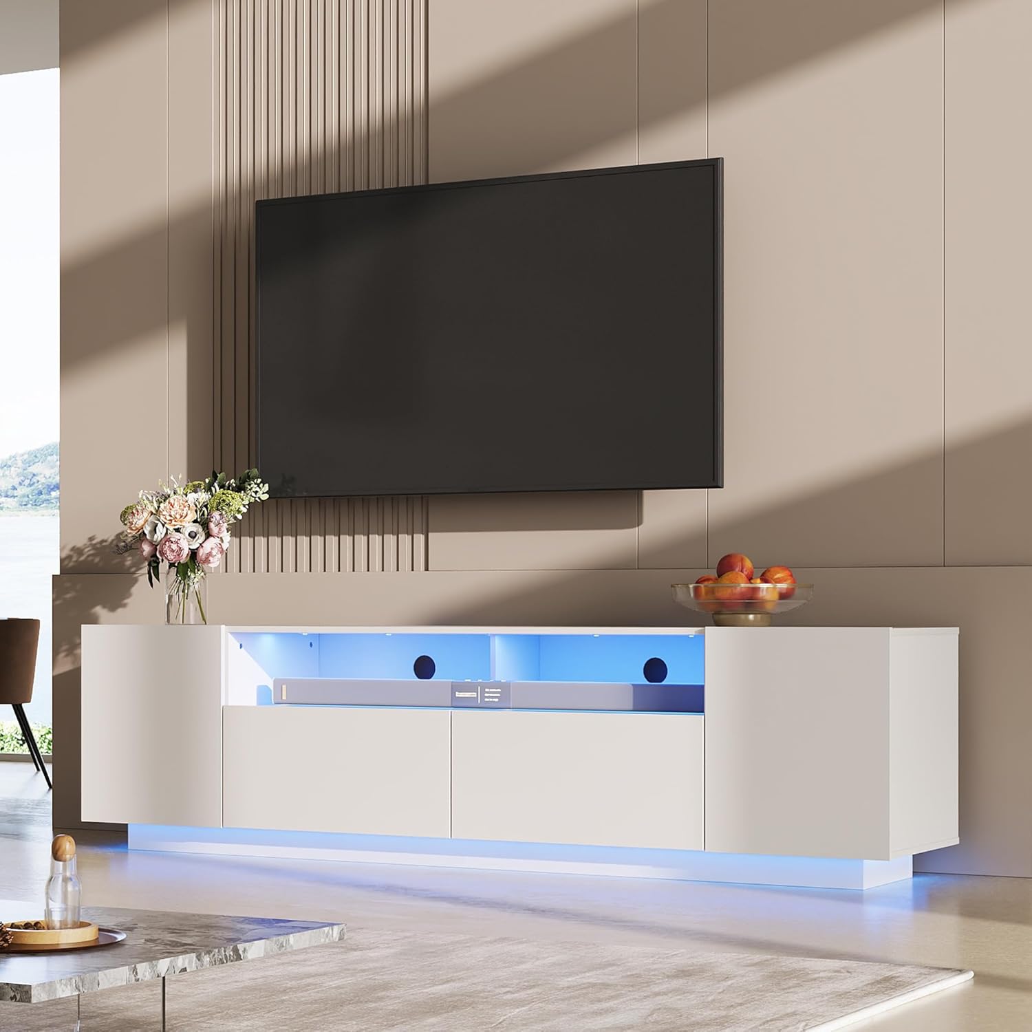 WLIVE TV-Schrank LED für Fernseher bis zu 75 Zoll, TV Lowboard mit Großem Stauraum, Fernsehtisch mit RGB LED-Beleuchtung, TV Board für Wohnzimmer Schlafzimmer, Weiß