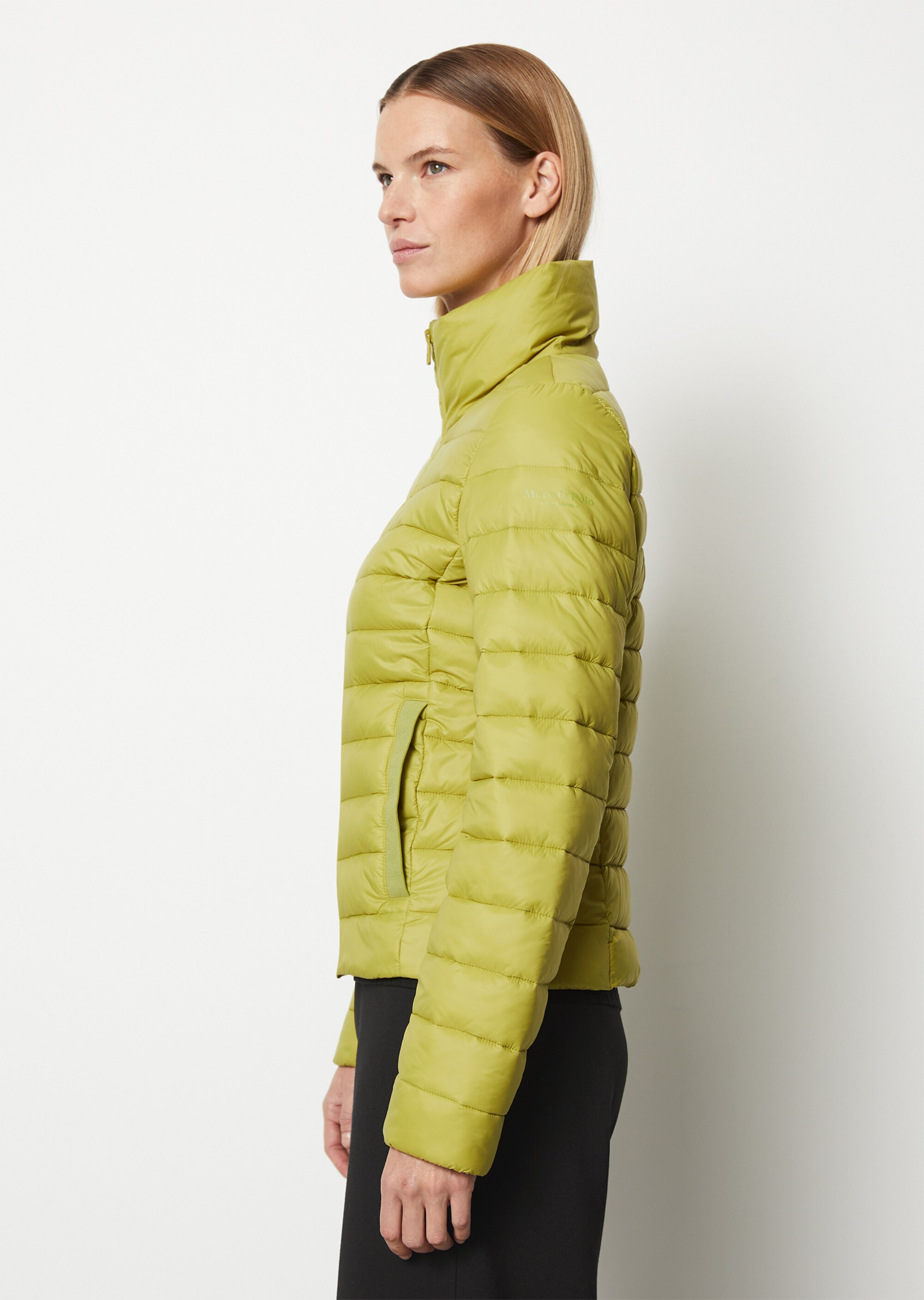 Steppjacke fittedmit wasserabweisender Oberfläche