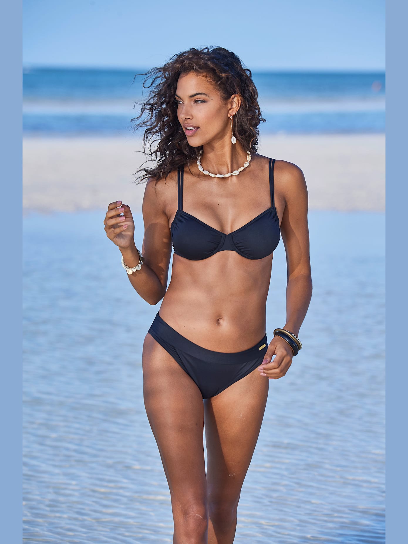 Haut de maillot de bain à armatures design classique