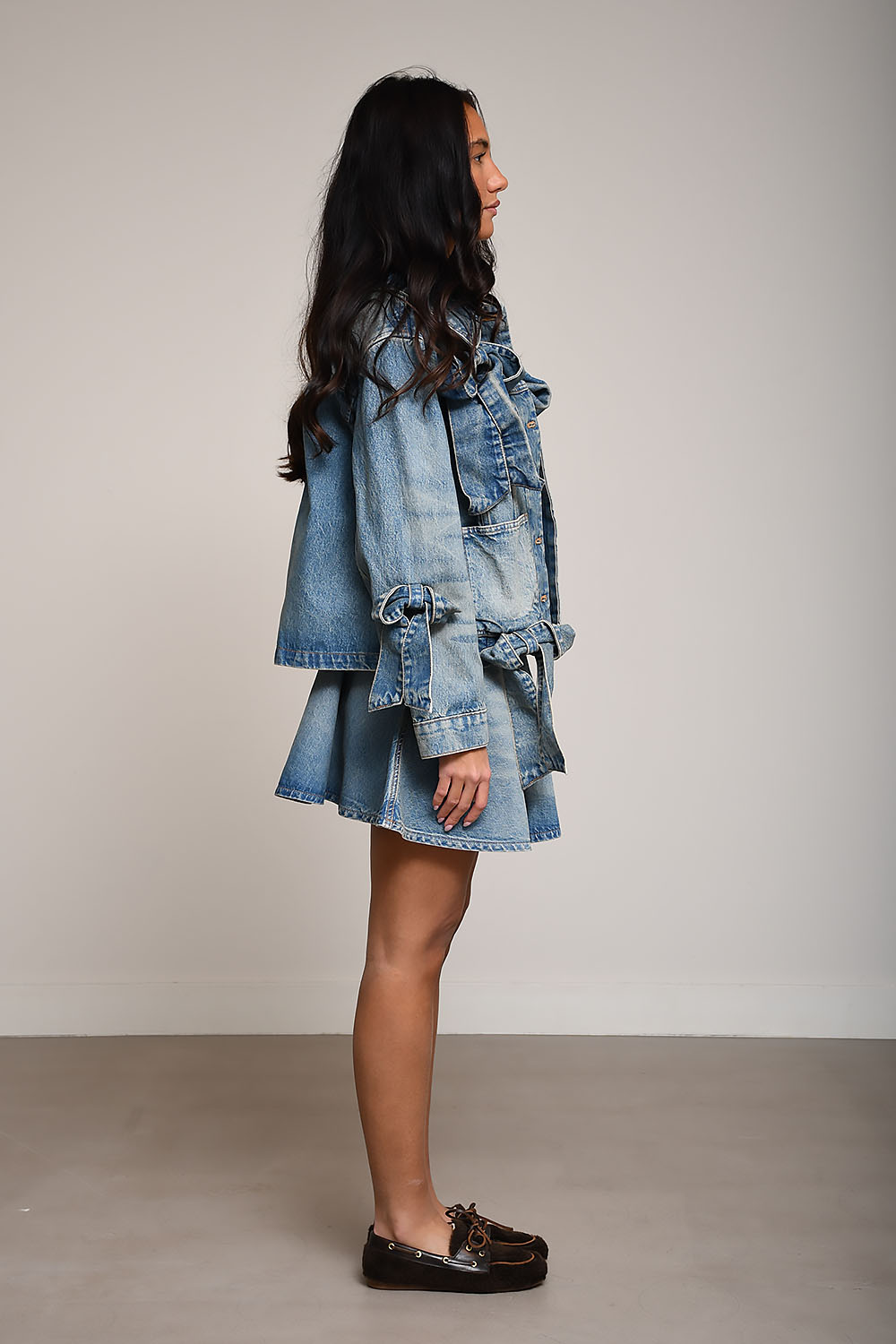 Light rigid denim bow jacket