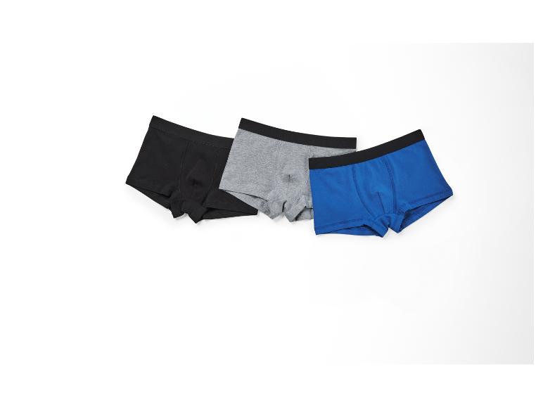 3 kinder boxers