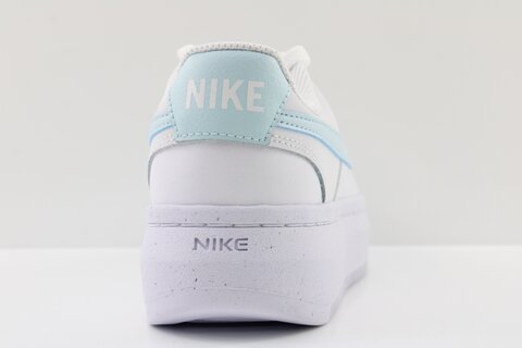 Nike Sneaker