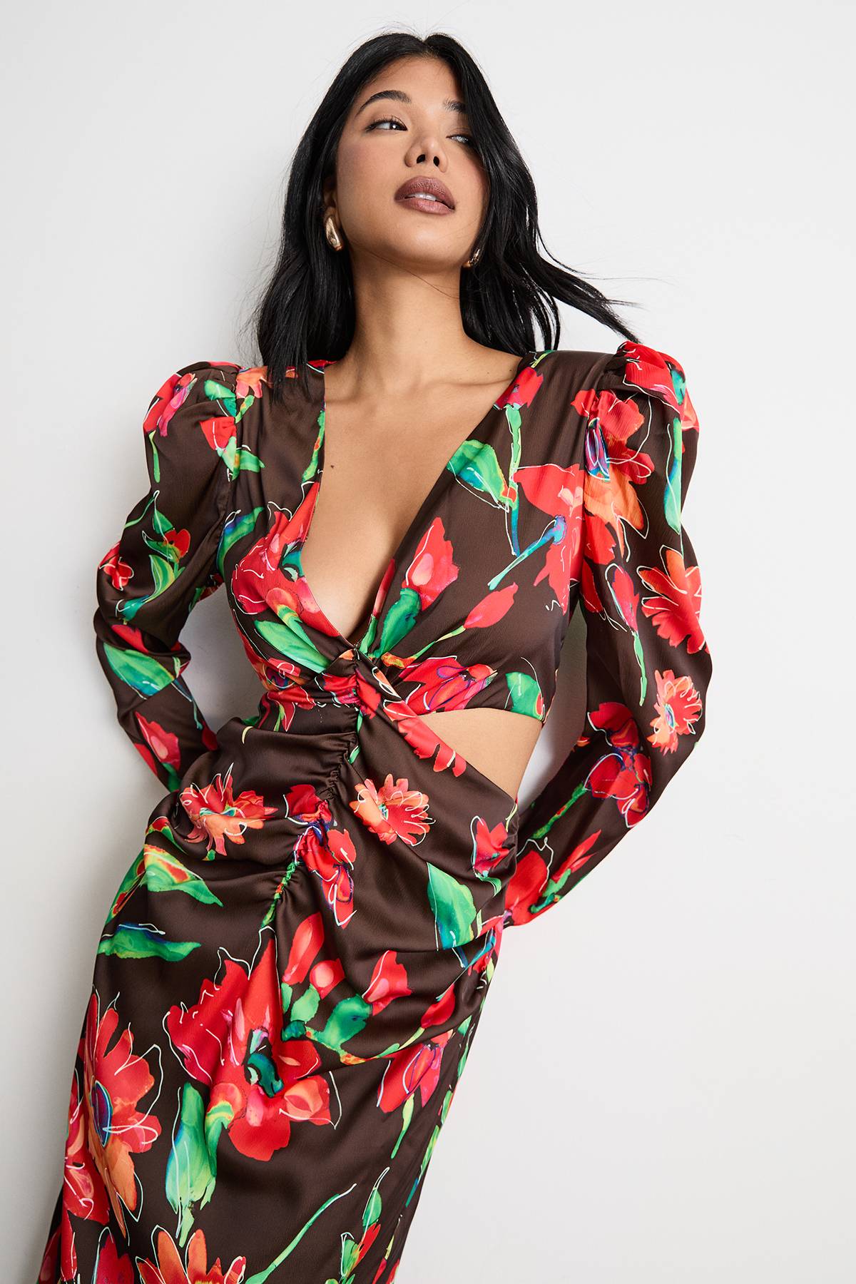 Warehouse Robe Mi-Longue en Satin à Décolleté Plongeant et Taille Ajourée