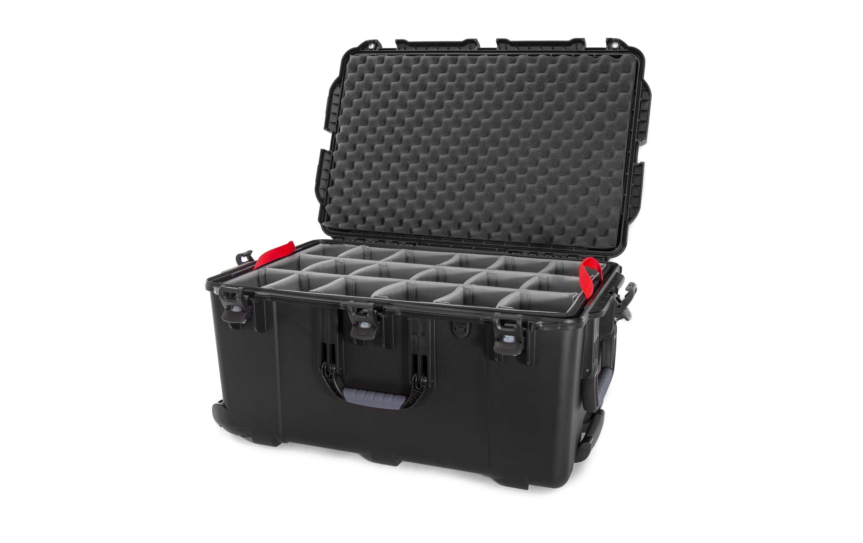 Kunststoffkoffer 965 - mit Trennwand Schwarz<br>Leichter, wasserdichter und robuster Hartschalenkoffer mit Trennwand